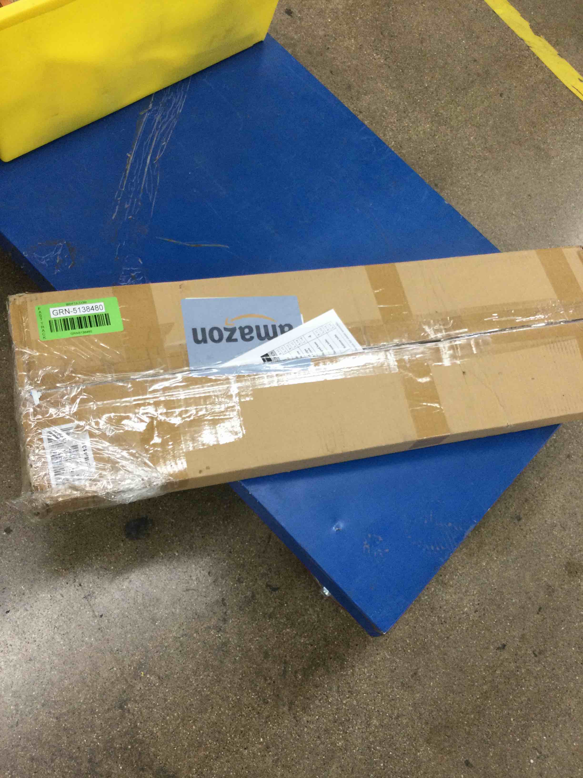 https://s3.amazonaws.com/lotting-images-prod/bidfta/BLU5882540_1720632133674.jpeg