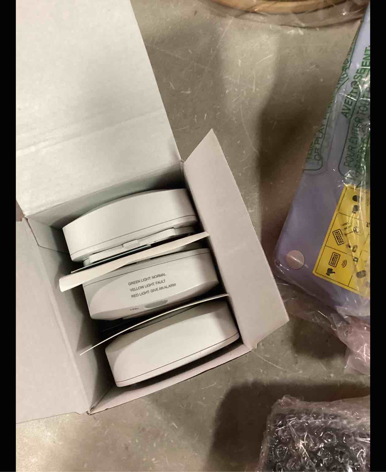 https://s3.amazonaws.com/lotting-images-prod/bidfta/BLU5882543_1720633225390.jpeg