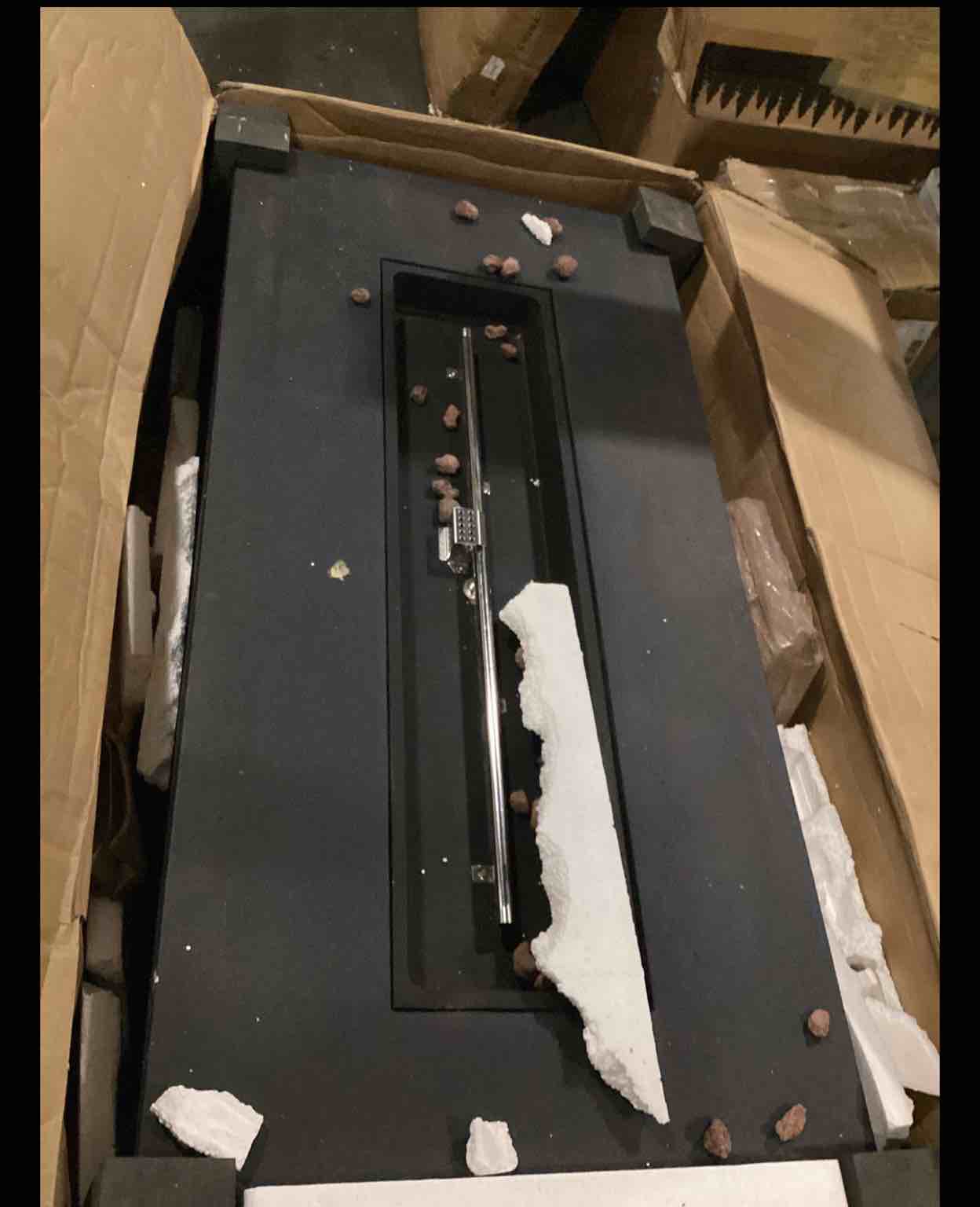 https://s3.amazonaws.com/lotting-images-prod/bidfta/BLU5882546_1720641129964.jpeg