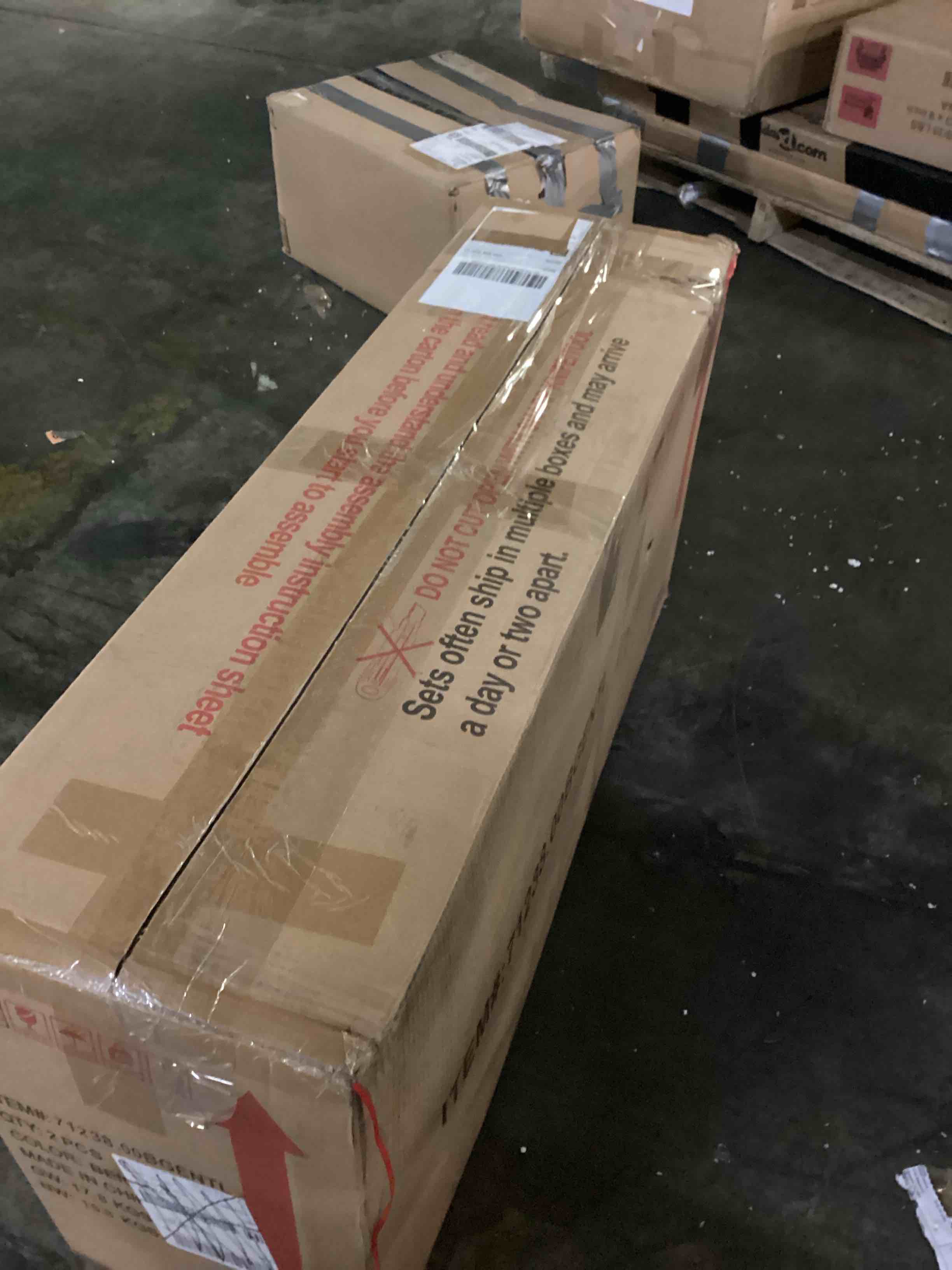 https://s3.amazonaws.com/lotting-images-prod/bidfta/BLU5883549_1719327125175.jpeg