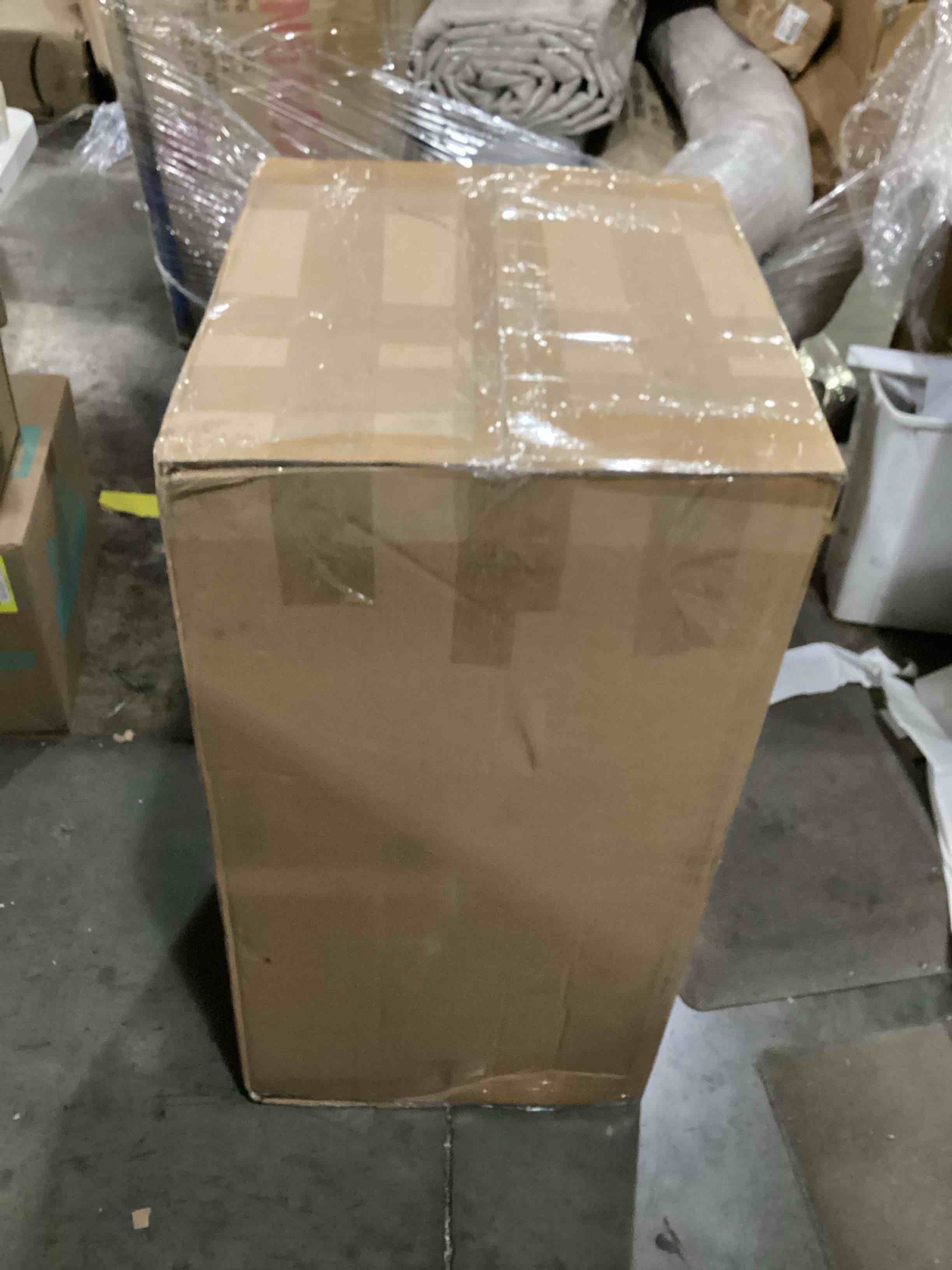 https://s3.amazonaws.com/lotting-images-prod/bidfta/BLU5884513_1724682221381.jpeg