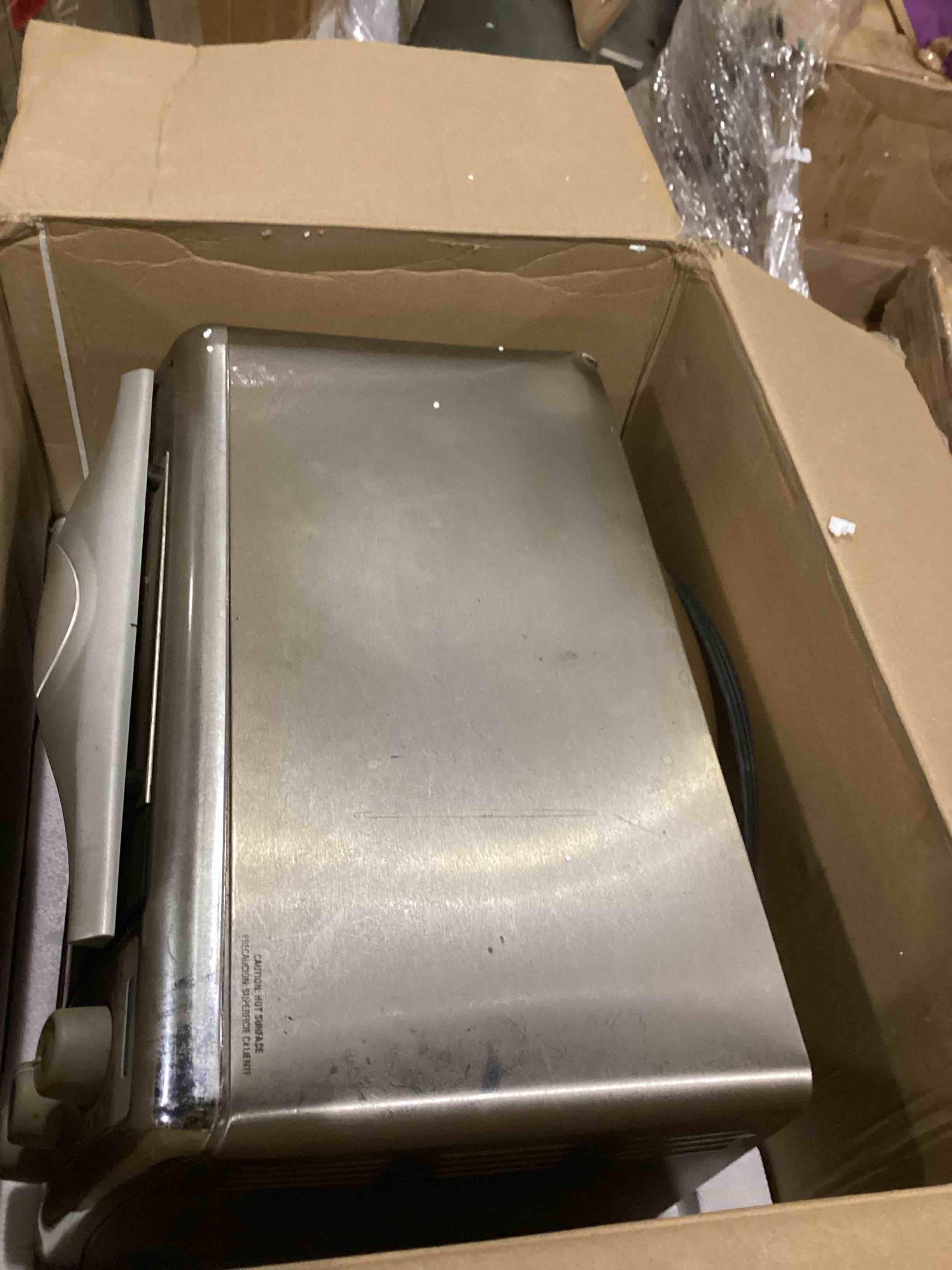 https://s3.amazonaws.com/lotting-images-prod/bidfta/BLU5884690_1724935132075.jpeg