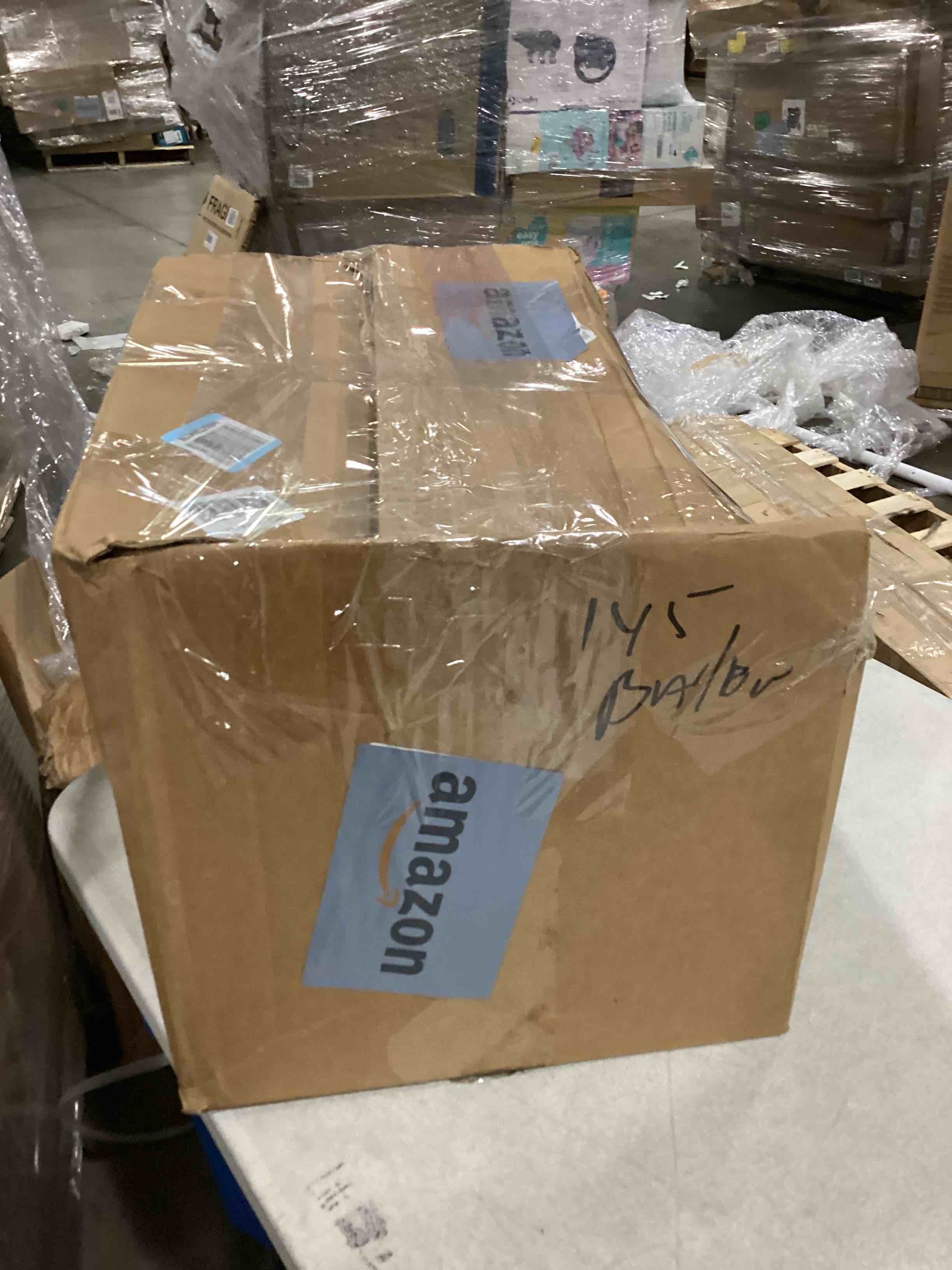 https://s3.amazonaws.com/lotting-images-prod/bidfta/BLU5884728_1724942193459.jpeg