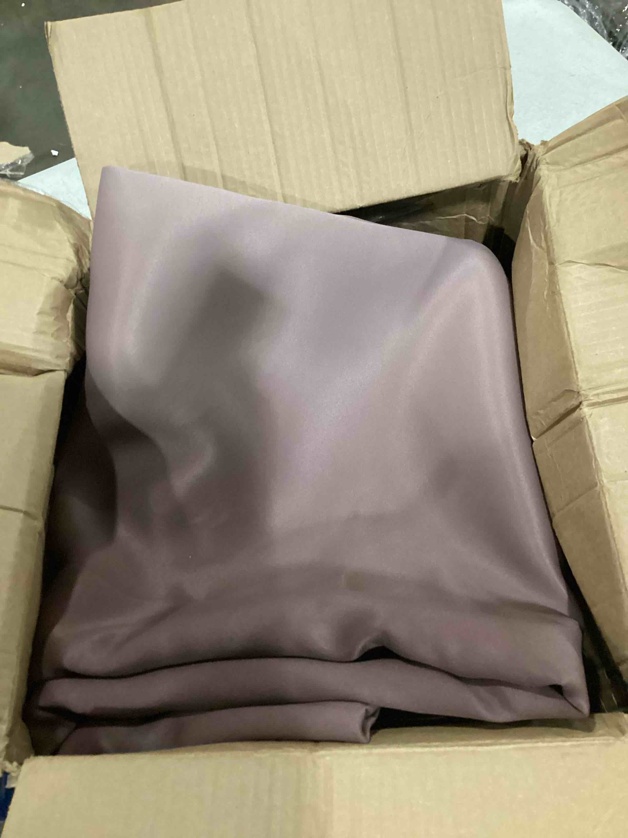 https://s3.amazonaws.com/lotting-images-prod/bidfta/BLU5884908_1725453258861.jpeg