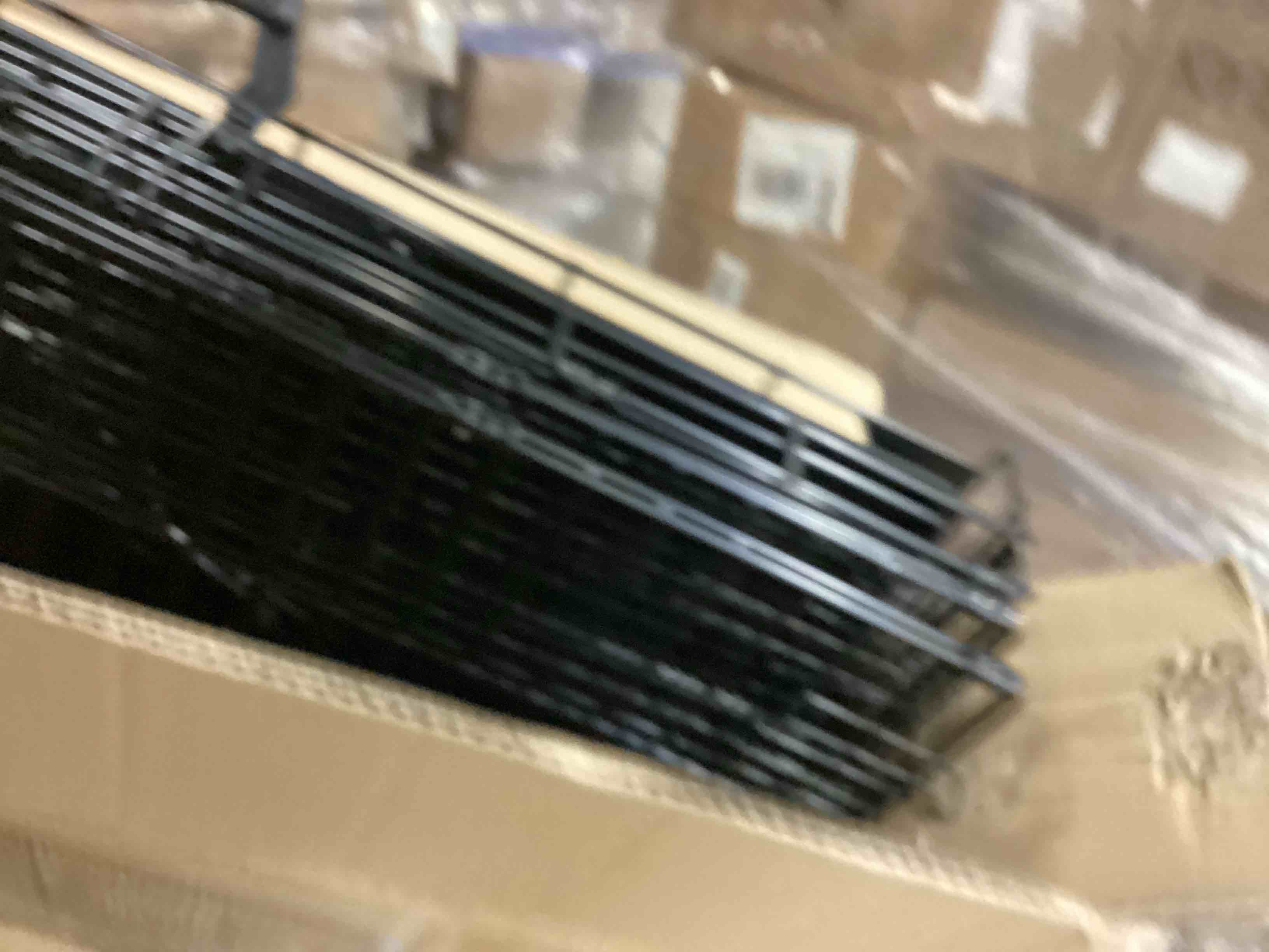 https://s3.amazonaws.com/lotting-images-prod/bidfta/BLU5885110_1718801880784.jpeg