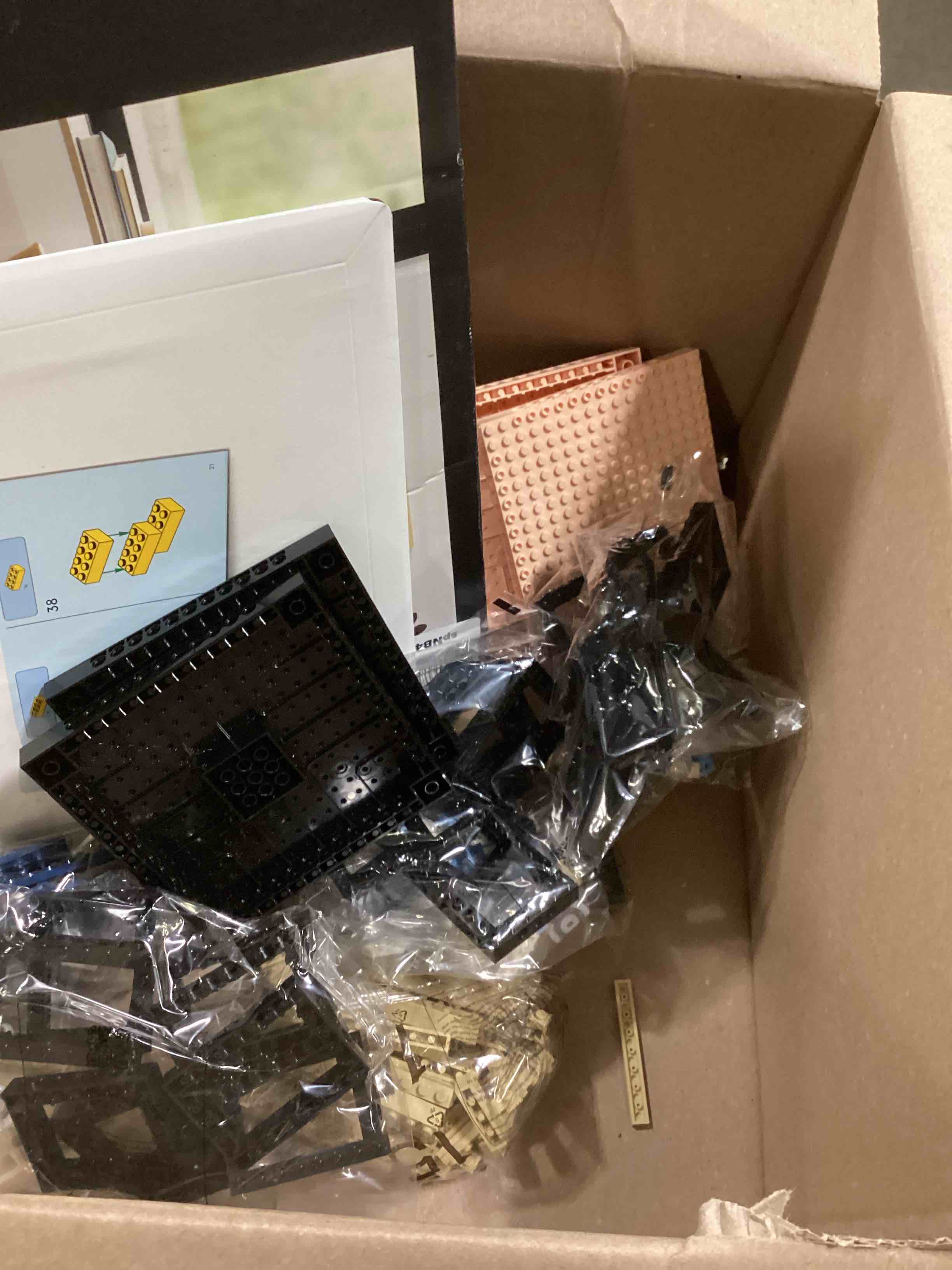 https://s3.amazonaws.com/lotting-images-prod/bidfta/BLU5885526_1719229003141.jpeg