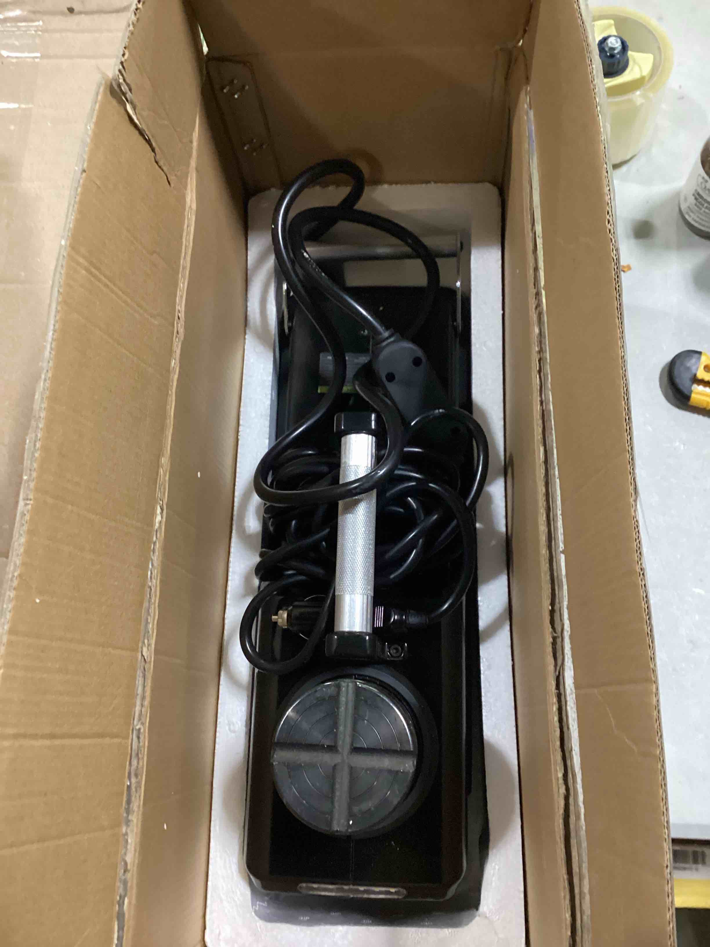 https://s3.amazonaws.com/lotting-images-prod/bidfta/BLU5885787_1719401868806.jpeg
