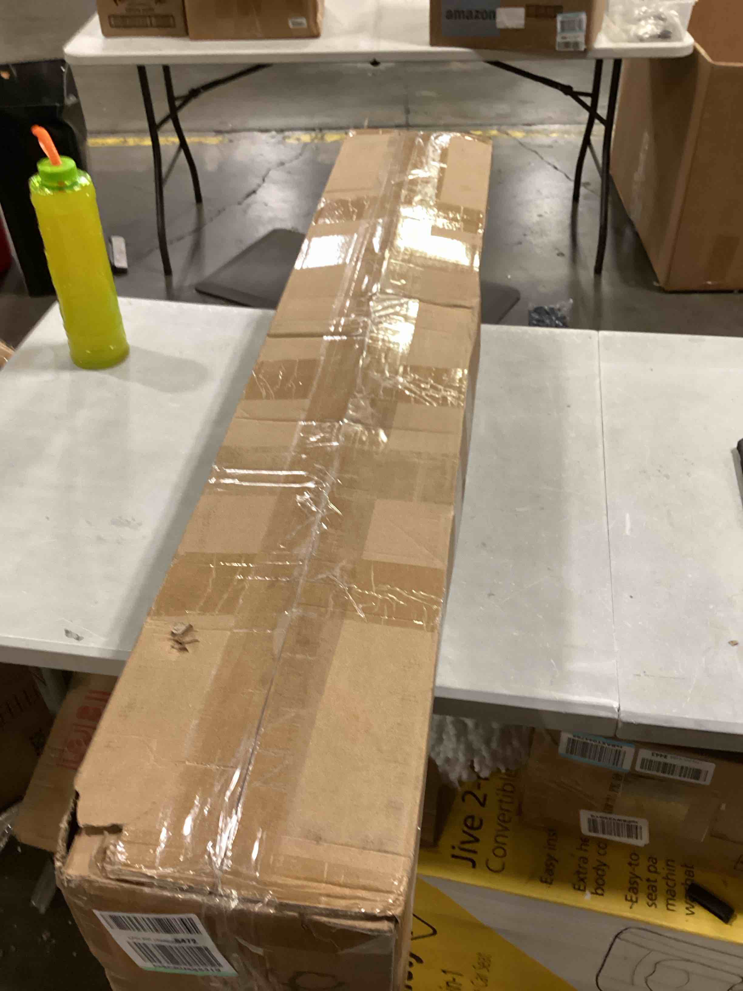 https://s3.amazonaws.com/lotting-images-prod/bidfta/BLU5885805_1719404442608.jpeg