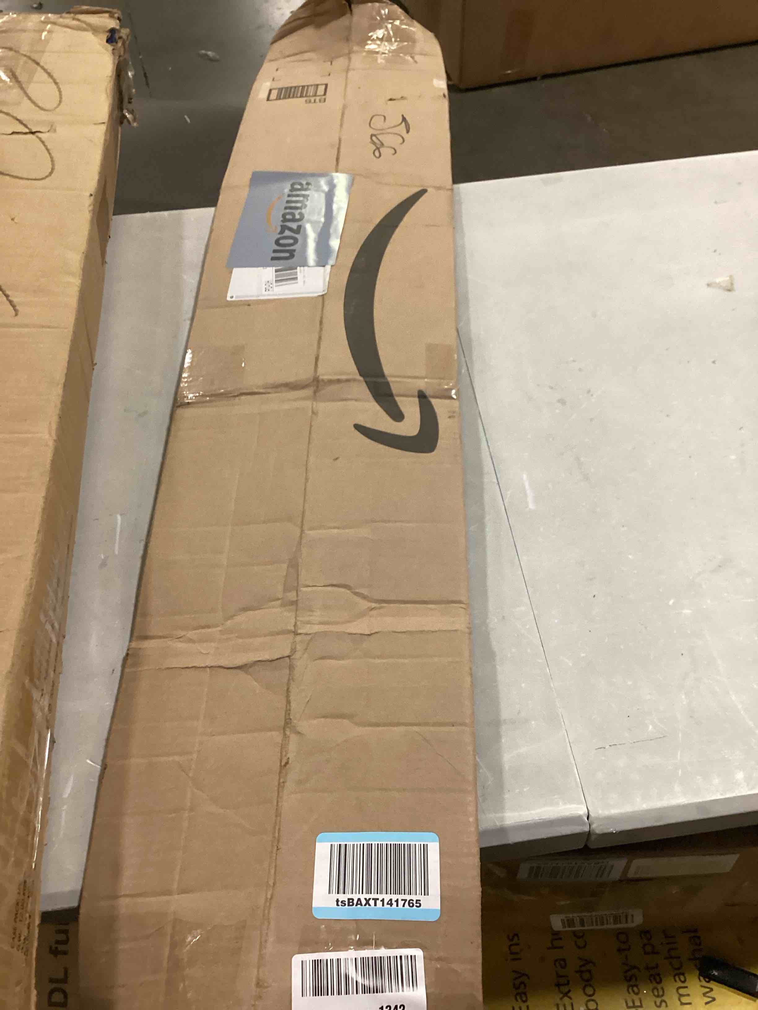 https://s3.amazonaws.com/lotting-images-prod/bidfta/BLU5885818_1719407526149.jpeg