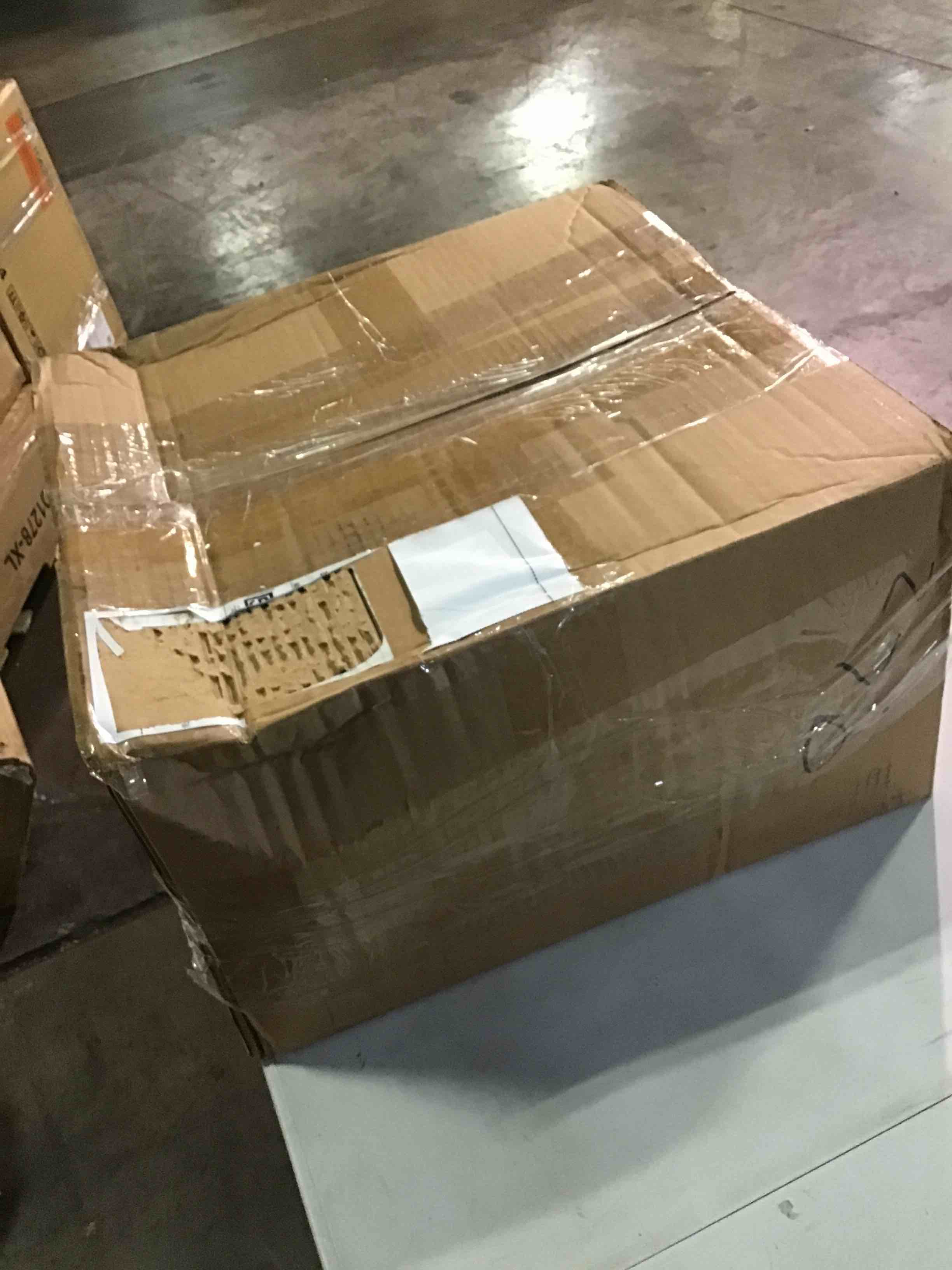 https://s3.amazonaws.com/lotting-images-prod/bidfta/BLU5886478_1719228888463.jpeg