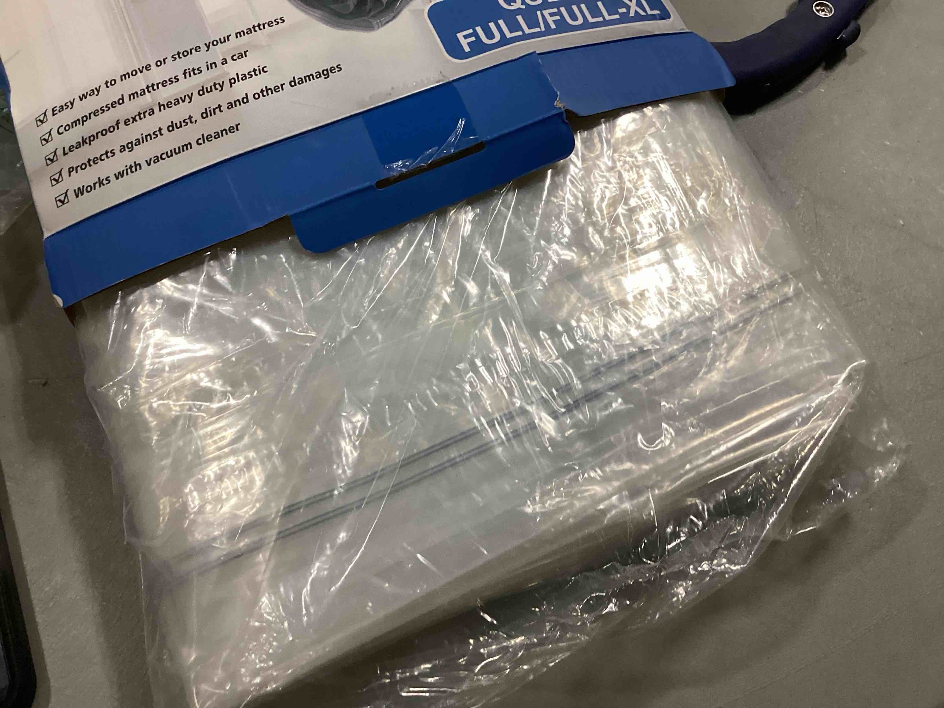 https://s3.amazonaws.com/lotting-images-prod/bidfta/BLU5887345_1723649816447.jpeg