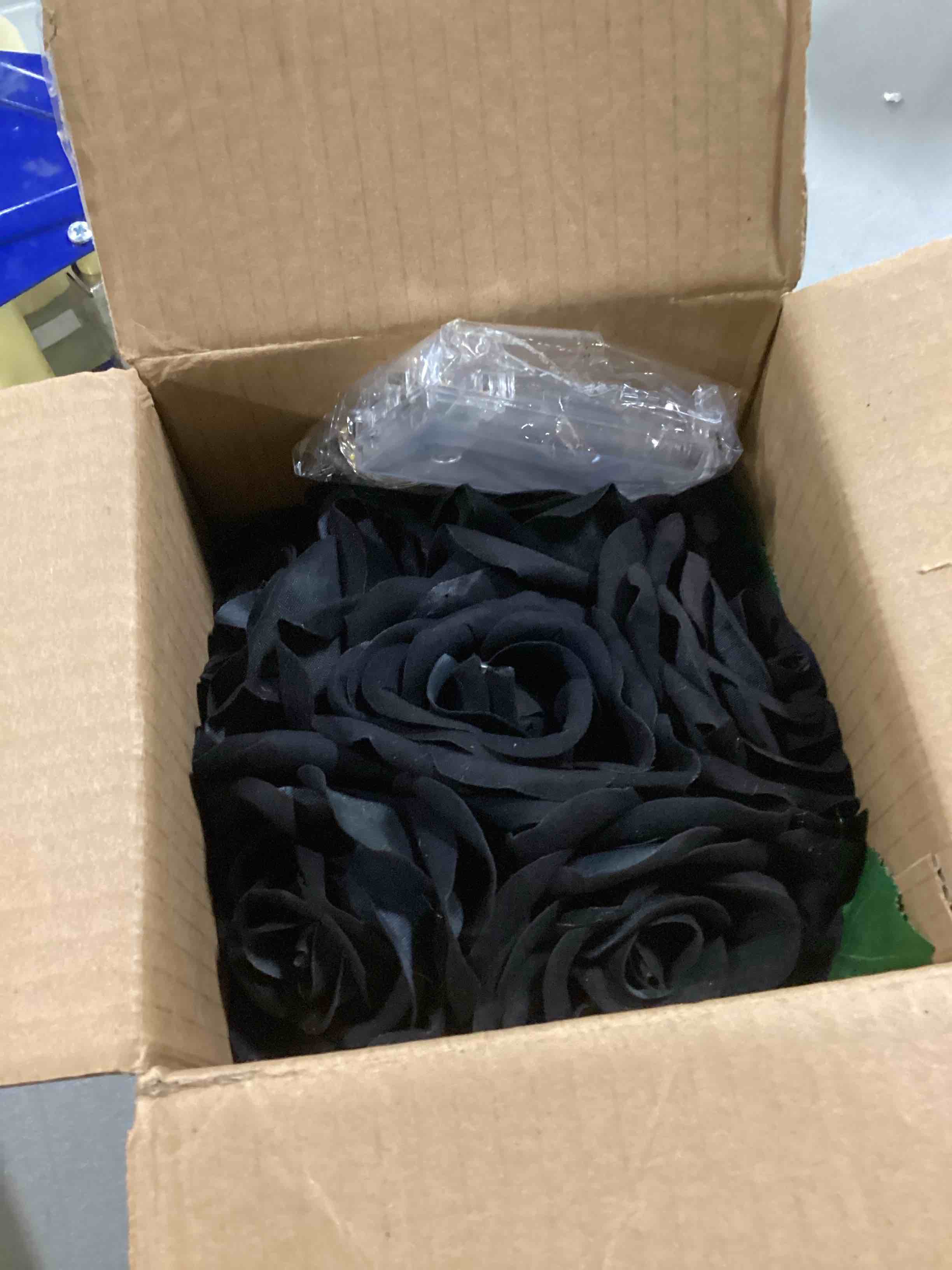https://s3.amazonaws.com/lotting-images-prod/bidfta/BLU5887640_1723737102094.jpeg