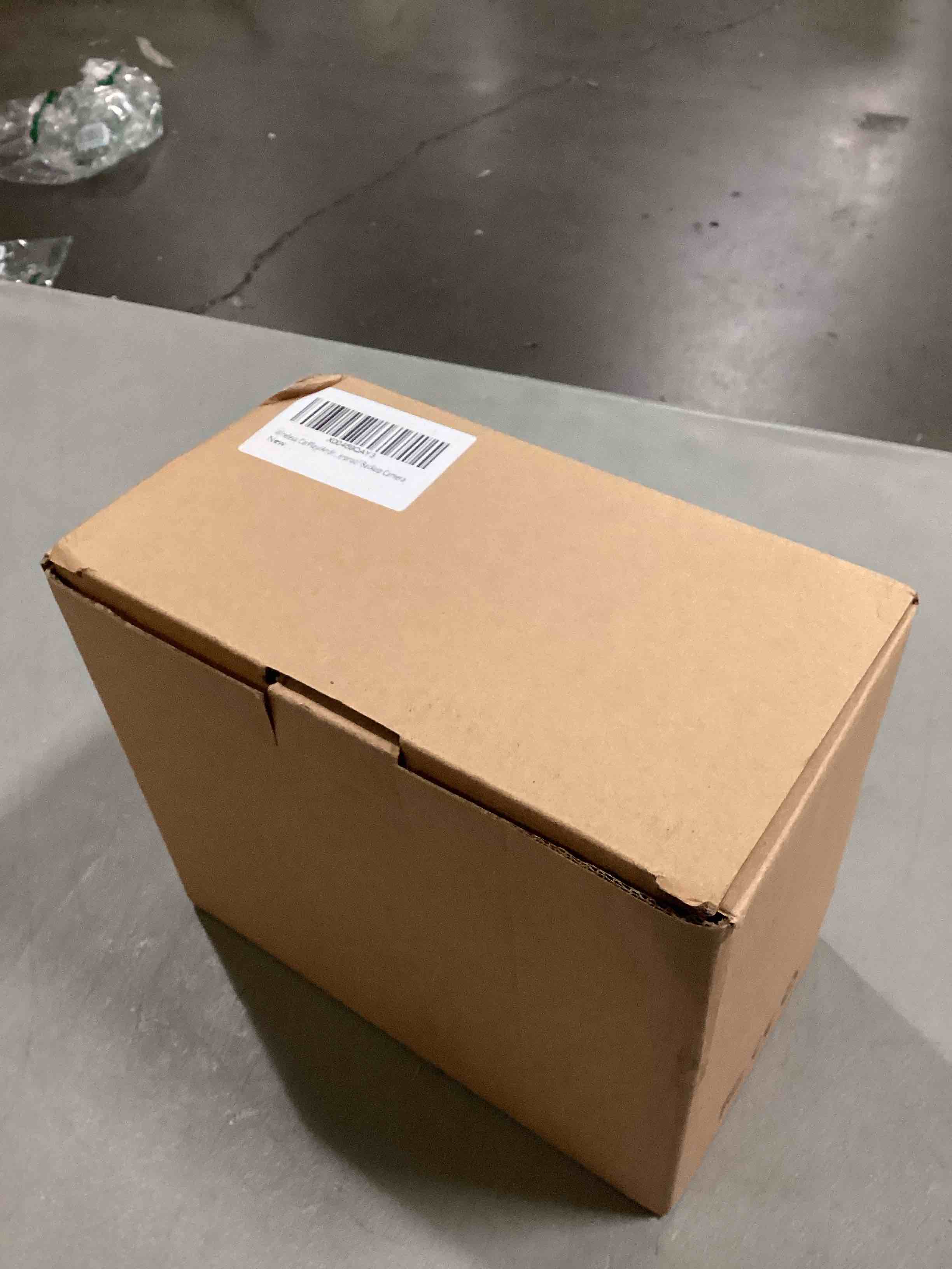 https://s3.amazonaws.com/lotting-images-prod/bidfta/BLU5887756_1723807193521.jpeg