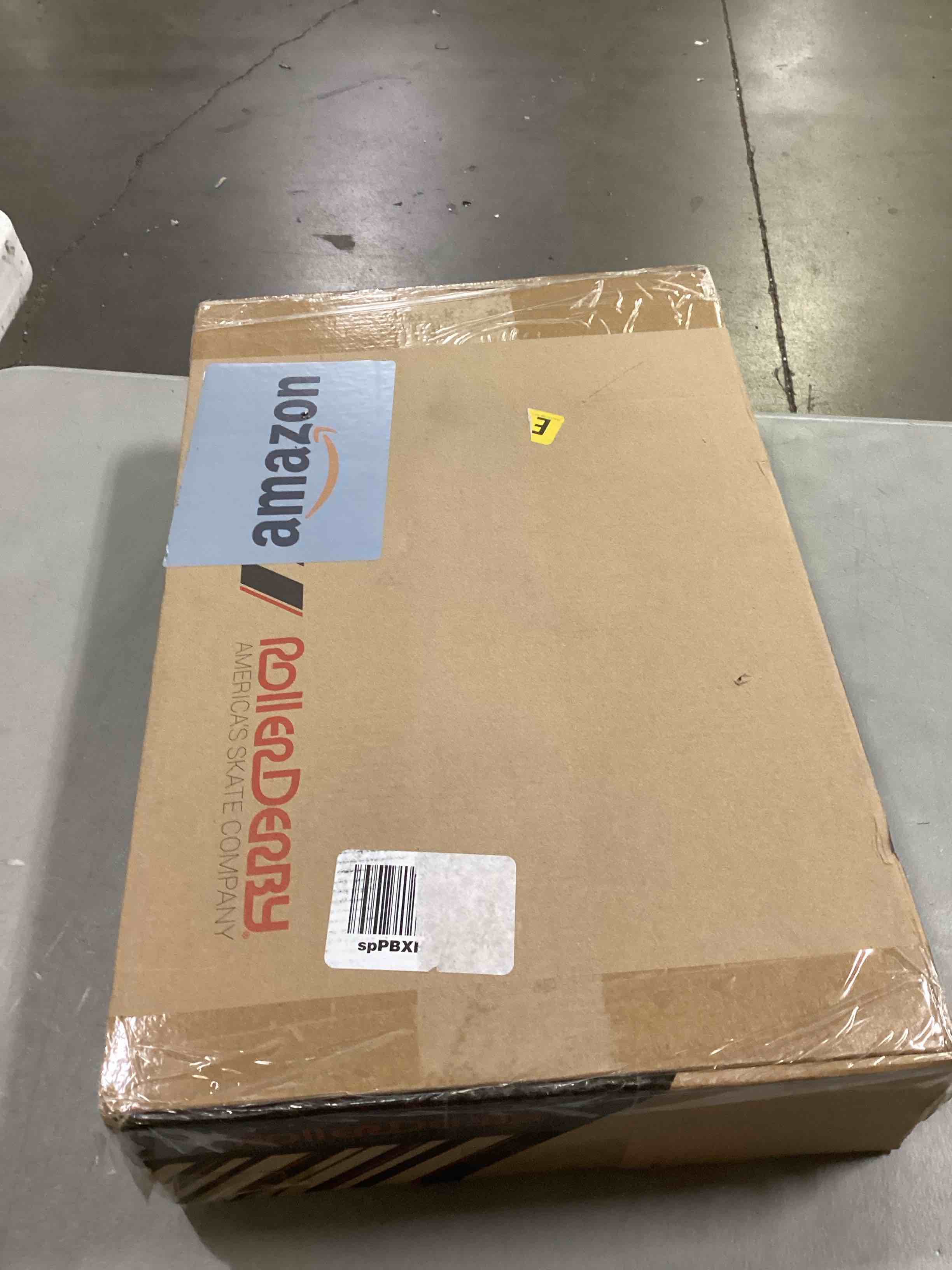 https://s3.amazonaws.com/lotting-images-prod/bidfta/BLU5887830_1723814835204.jpeg