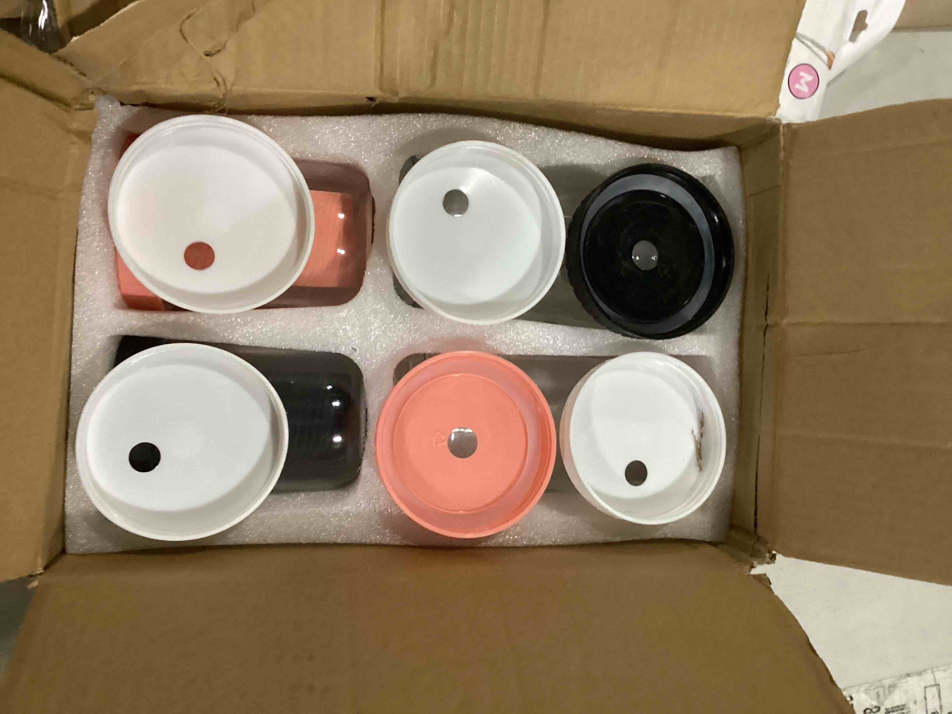 https://s3.amazonaws.com/lotting-images-prod/bidfta/BLU5889776_1712164795552.jpeg