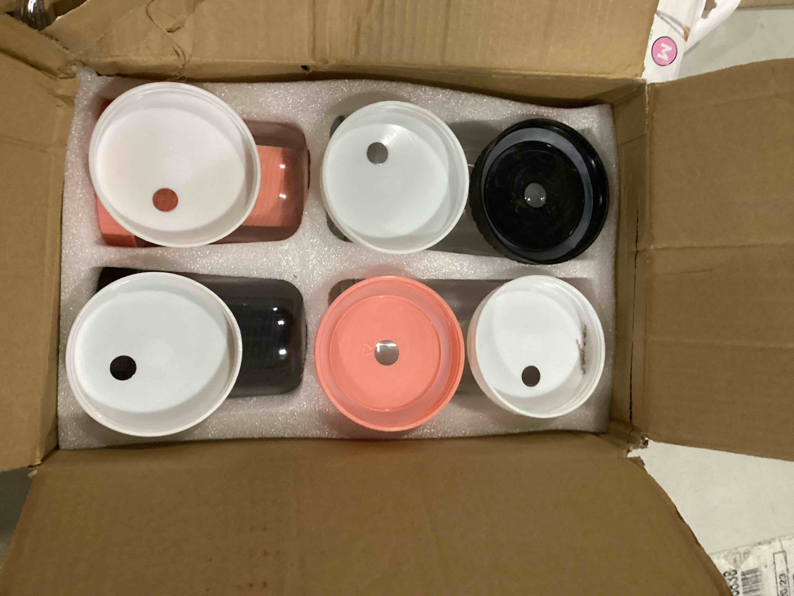 https://s3.amazonaws.com/lotting-images-prod/bidfta/BLU5889776_1712164796242.jpeg