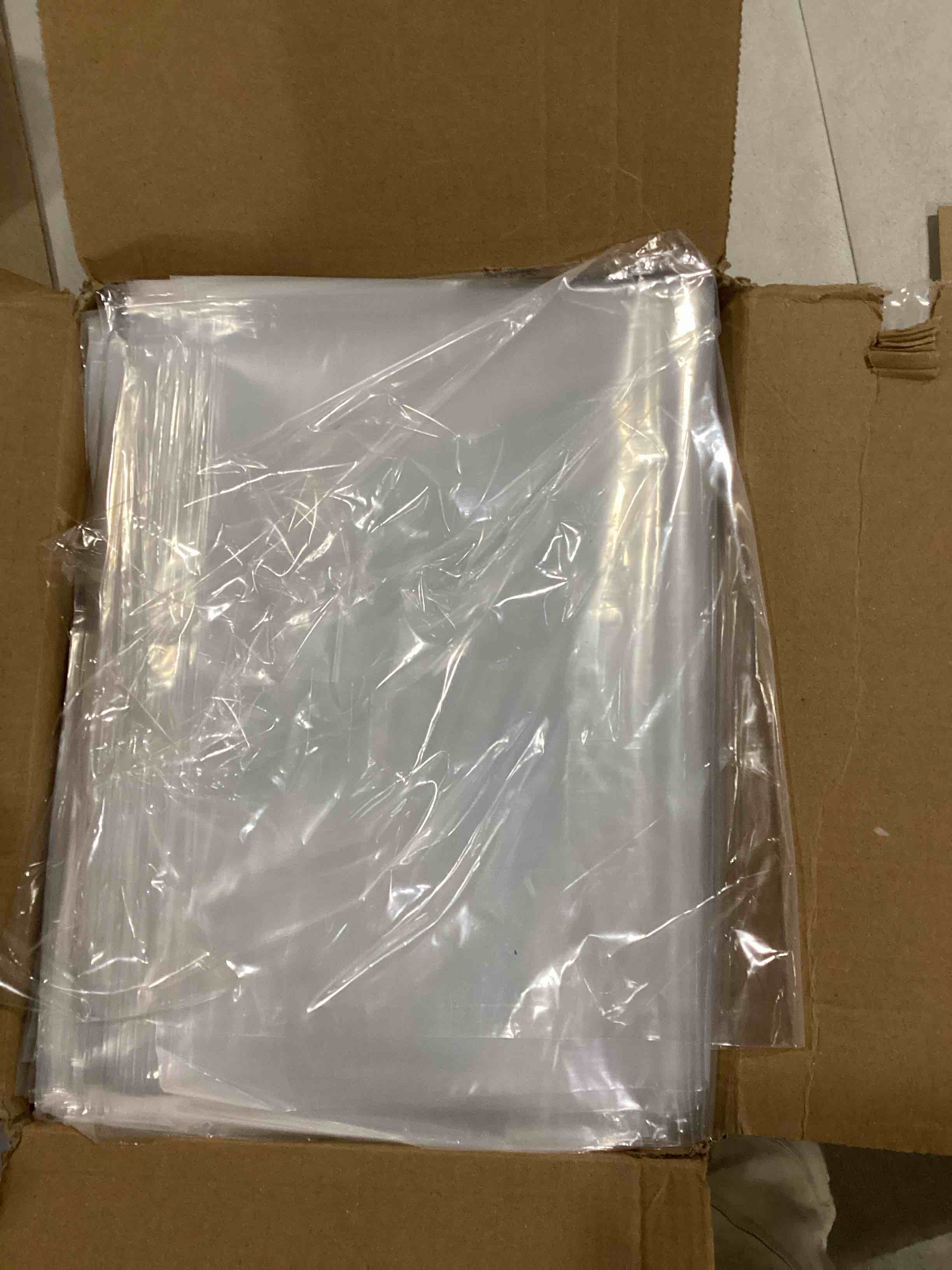 https://s3.amazonaws.com/lotting-images-prod/bidfta/BLU5889785_1712165901054.jpeg