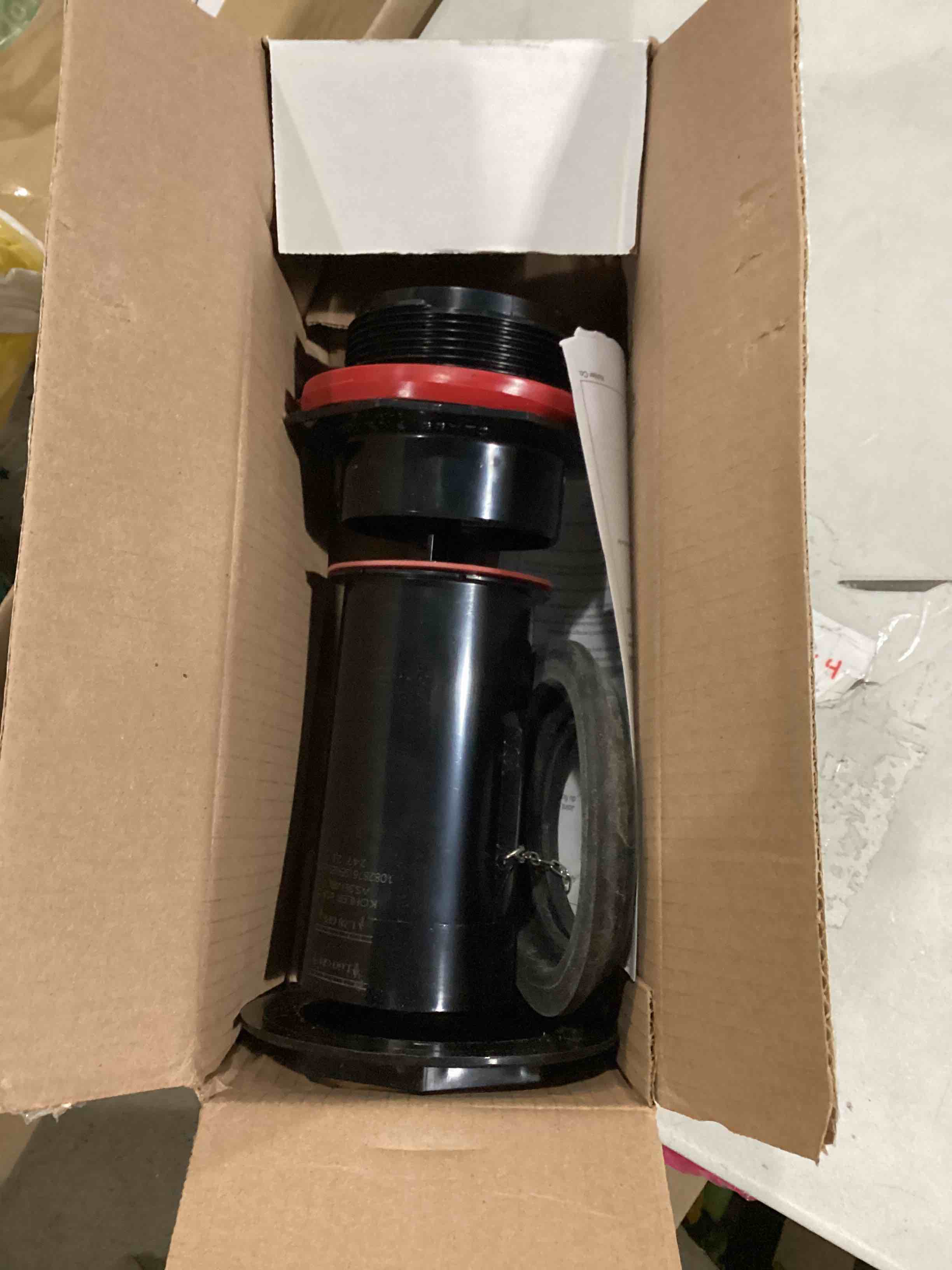 https://s3.amazonaws.com/lotting-images-prod/bidfta/BLU5889952_1712250317446.jpeg