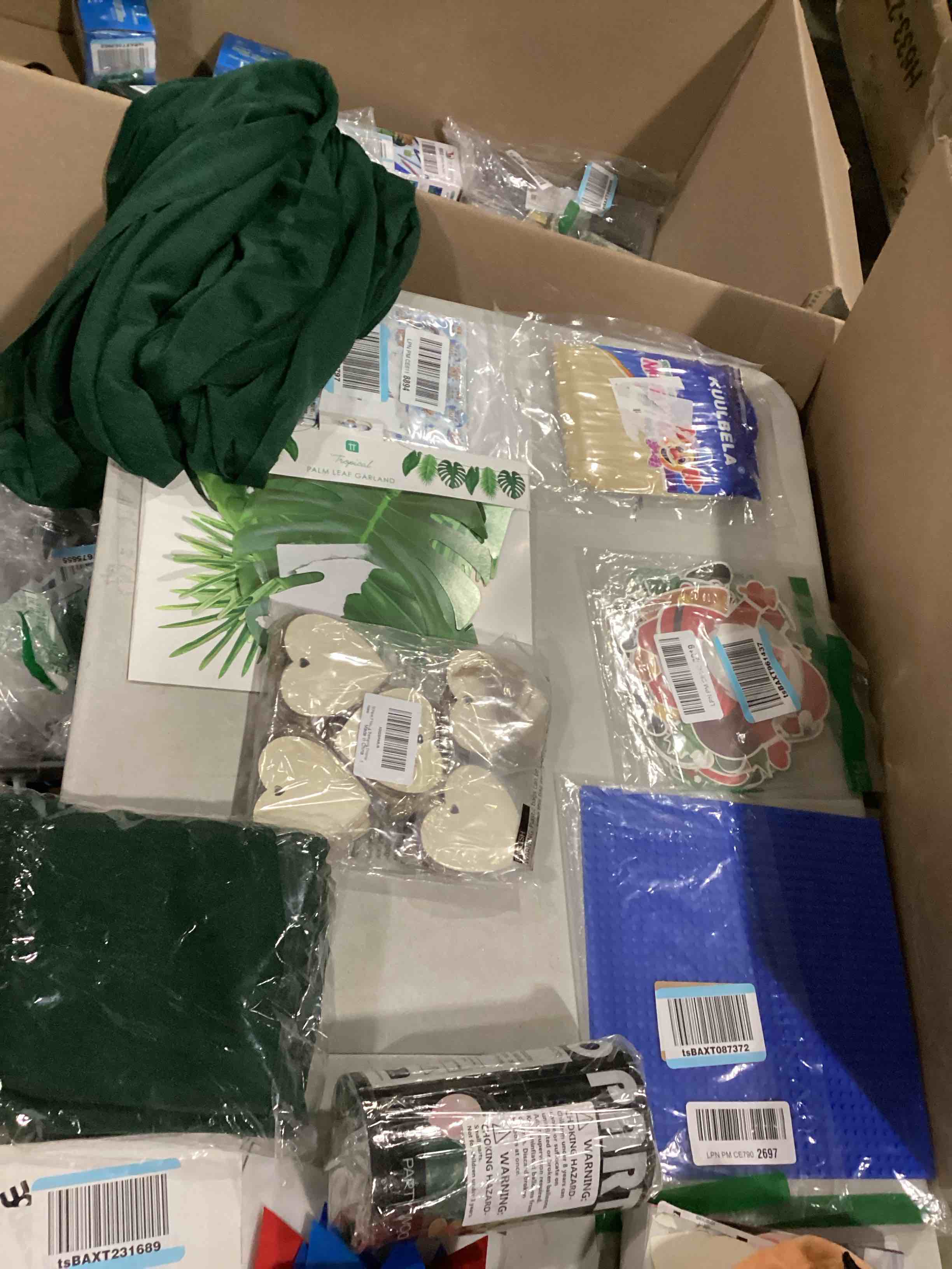 https://s3.amazonaws.com/lotting-images-prod/bidfta/BLU5890044_1712330148946.jpeg