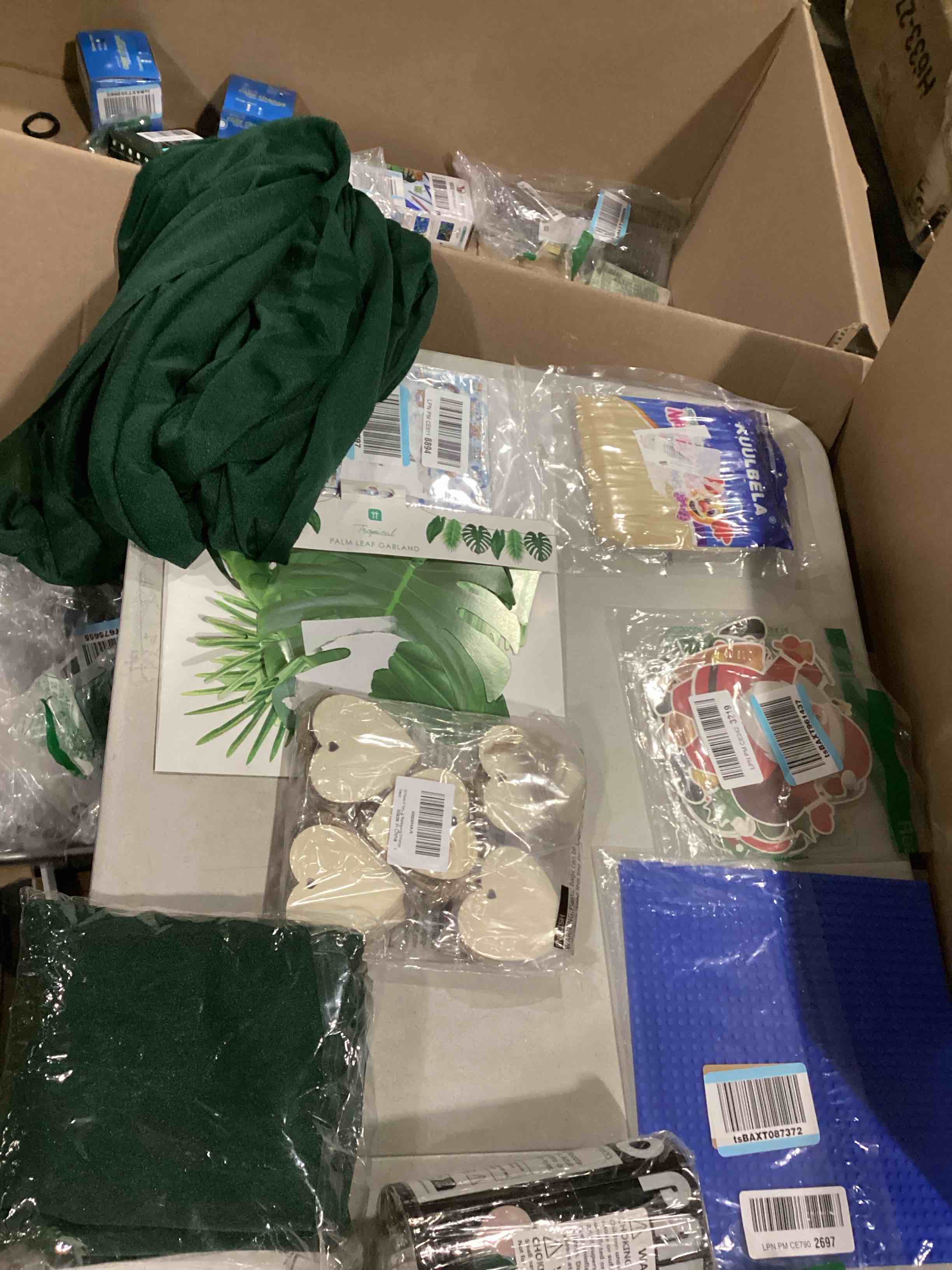 https://s3.amazonaws.com/lotting-images-prod/bidfta/BLU5890044_1712330150226.jpeg