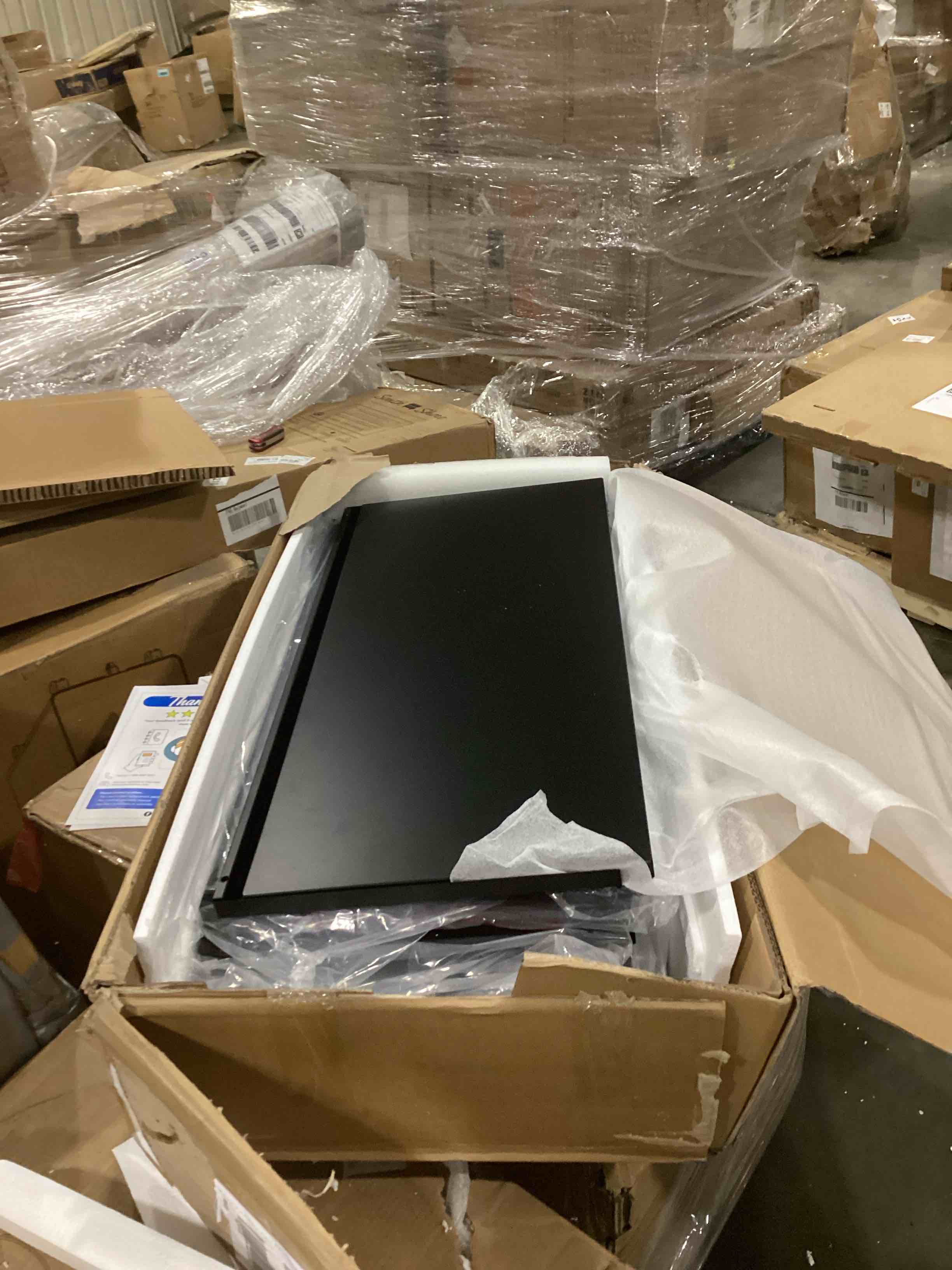https://s3.amazonaws.com/lotting-images-prod/bidfta/BLU5890424_1713288458975.jpeg