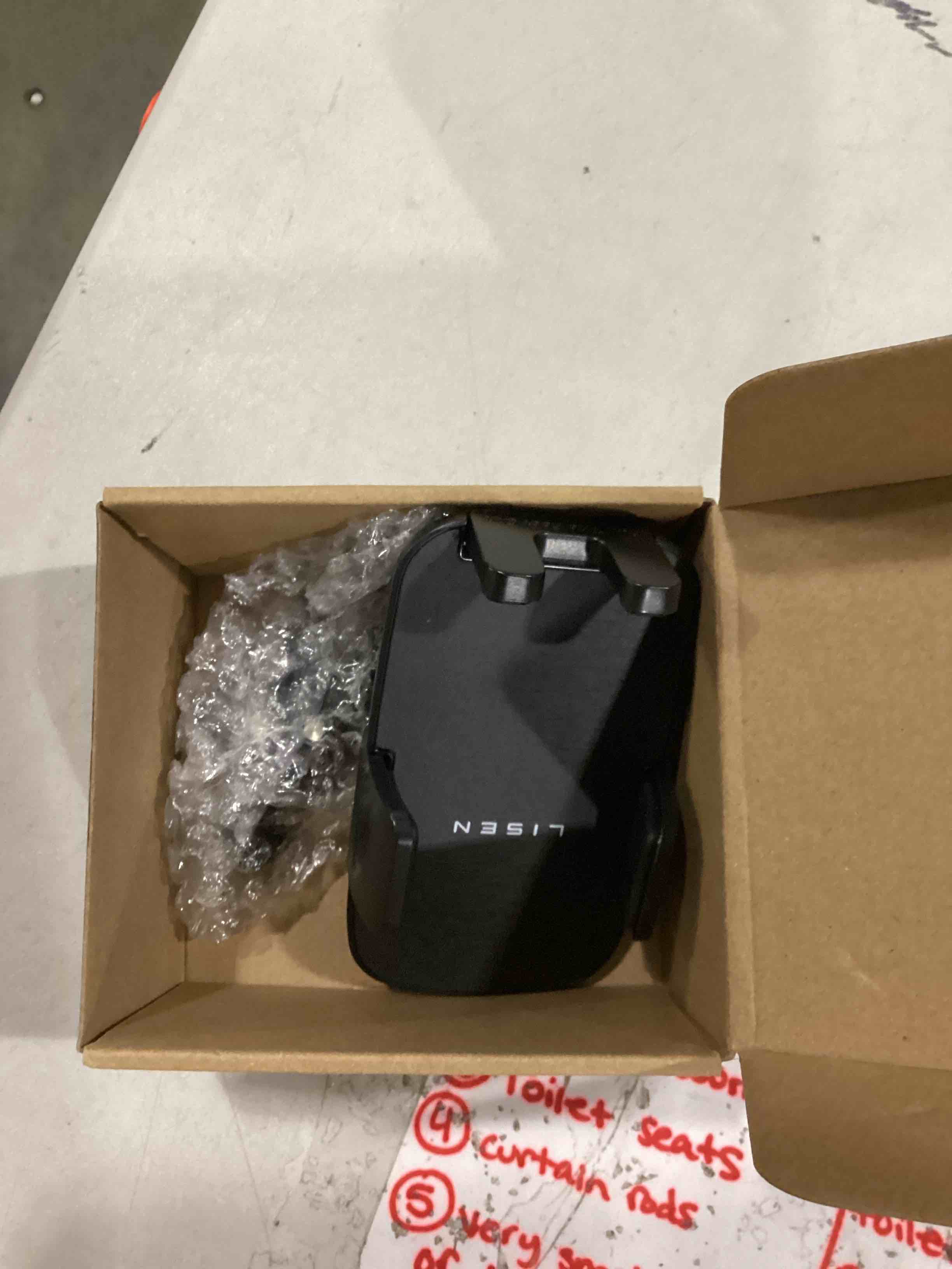 https://s3.amazonaws.com/lotting-images-prod/bidfta/BLU5890692_1713468081976.jpeg
