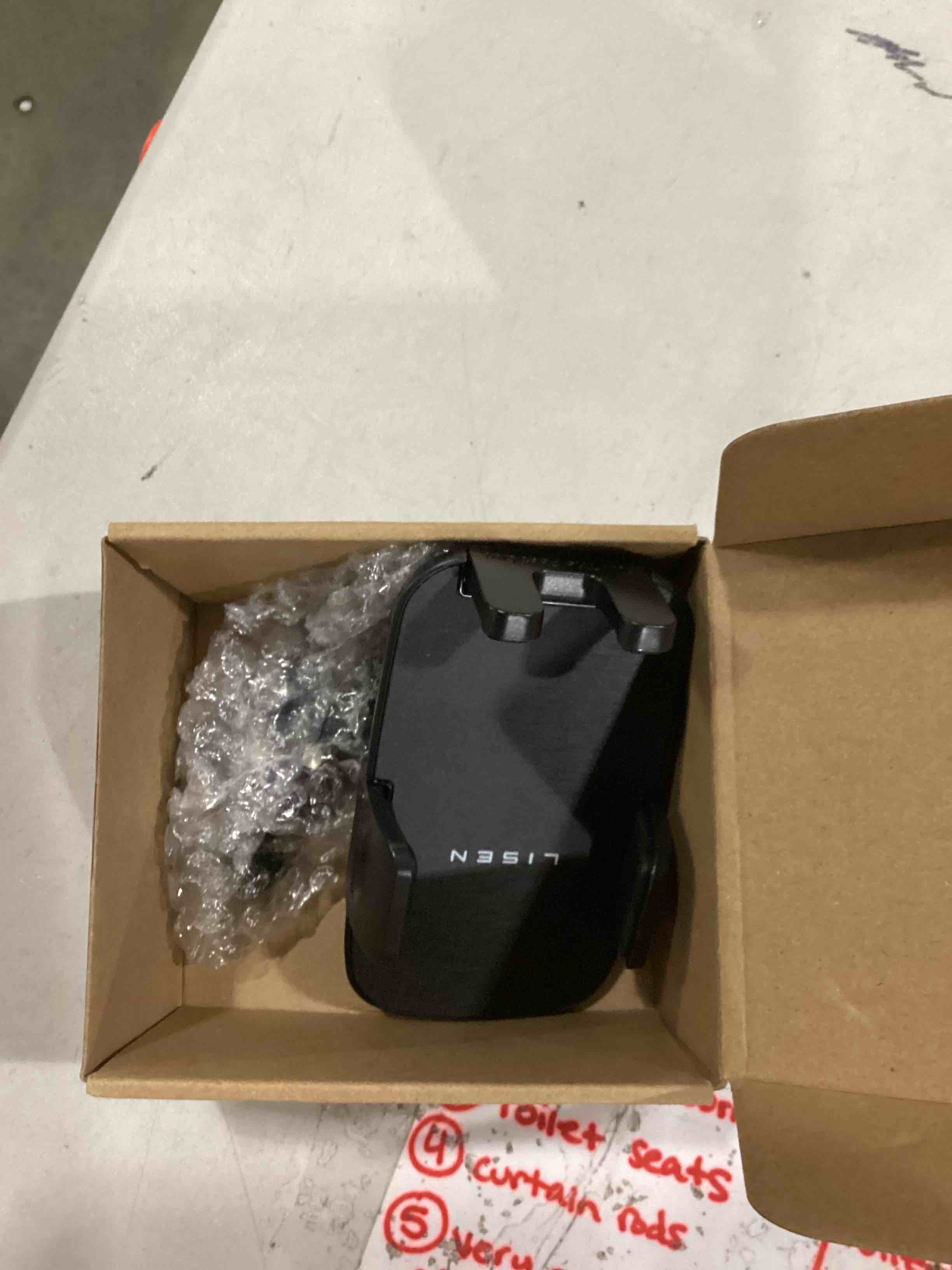 https://s3.amazonaws.com/lotting-images-prod/bidfta/BLU5890692_1713468083444.jpeg