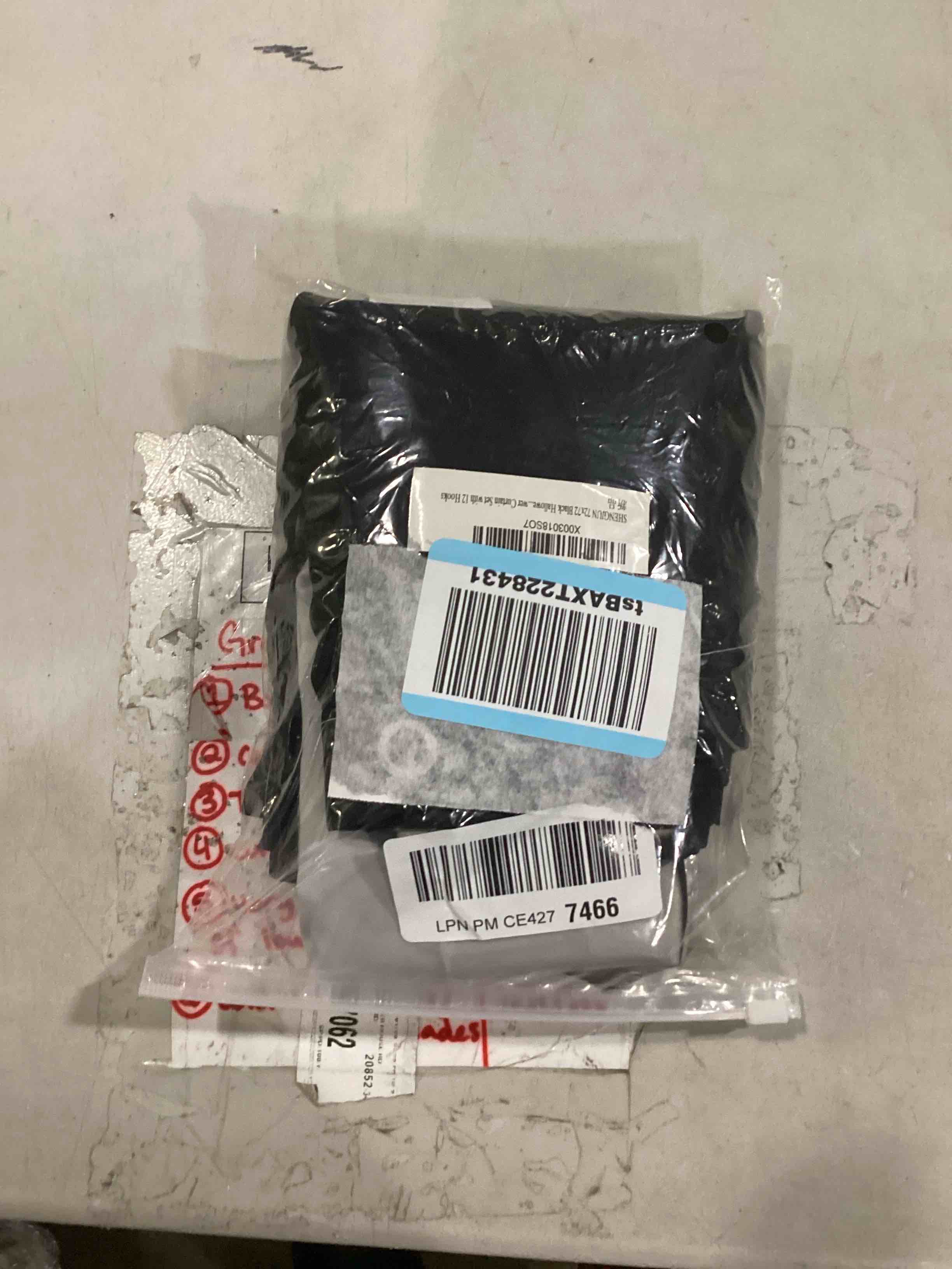 https://s3.amazonaws.com/lotting-images-prod/bidfta/BLU5890695_1713525062848.jpeg
