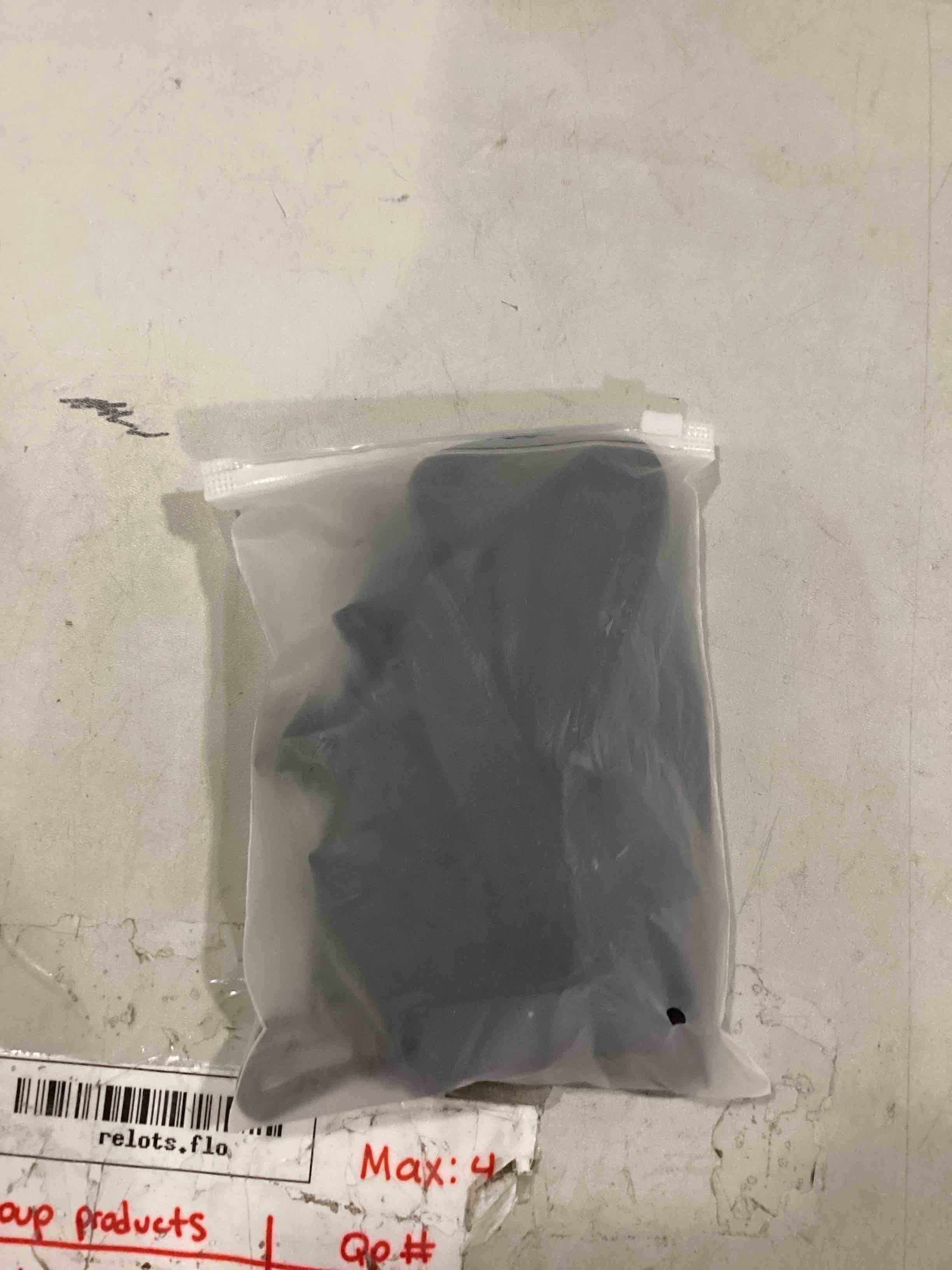 https://s3.amazonaws.com/lotting-images-prod/bidfta/BLU5890697_1713525251813.jpeg
