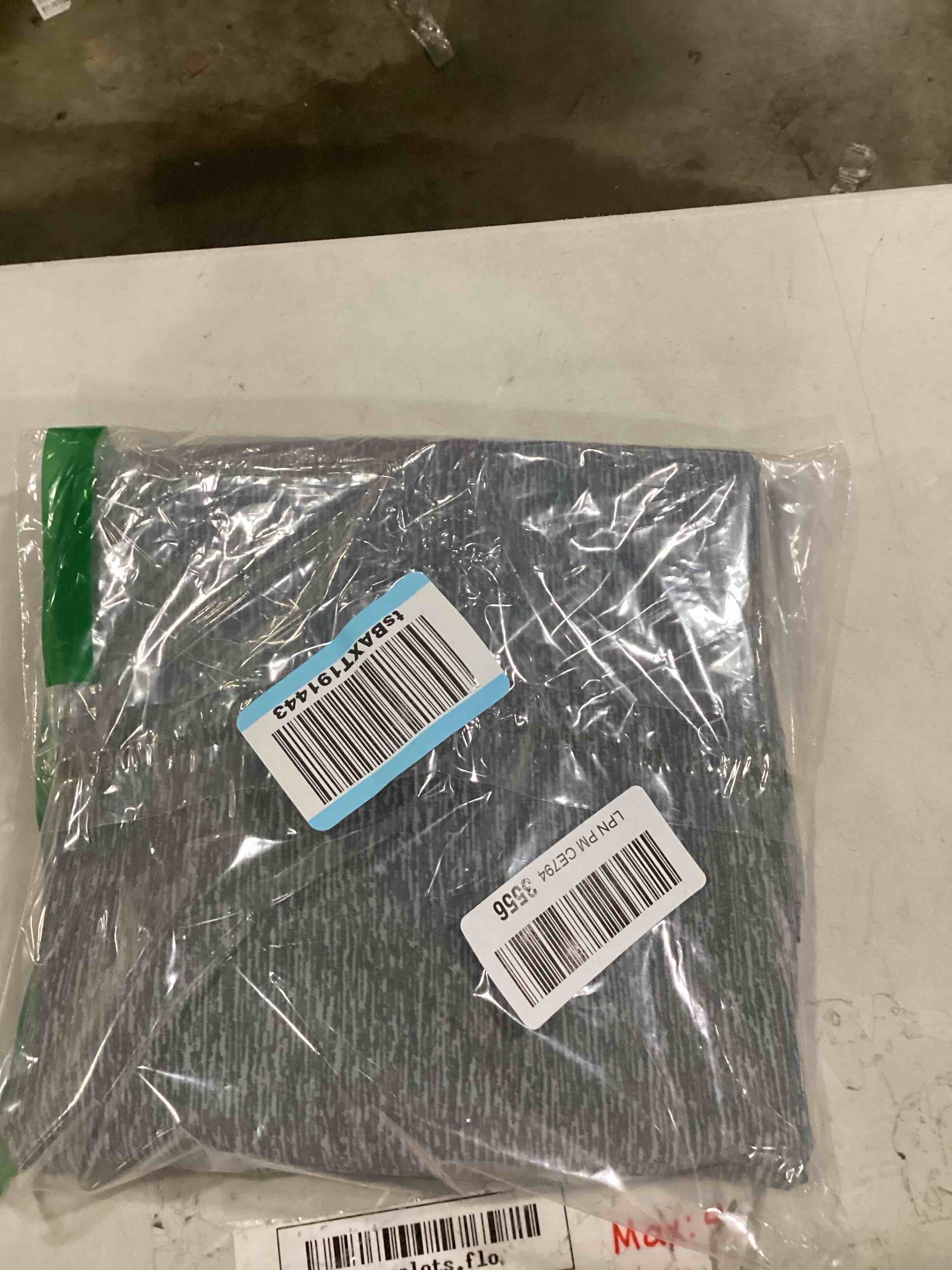 https://s3.amazonaws.com/lotting-images-prod/bidfta/BLU5890754_1713531901491.jpeg