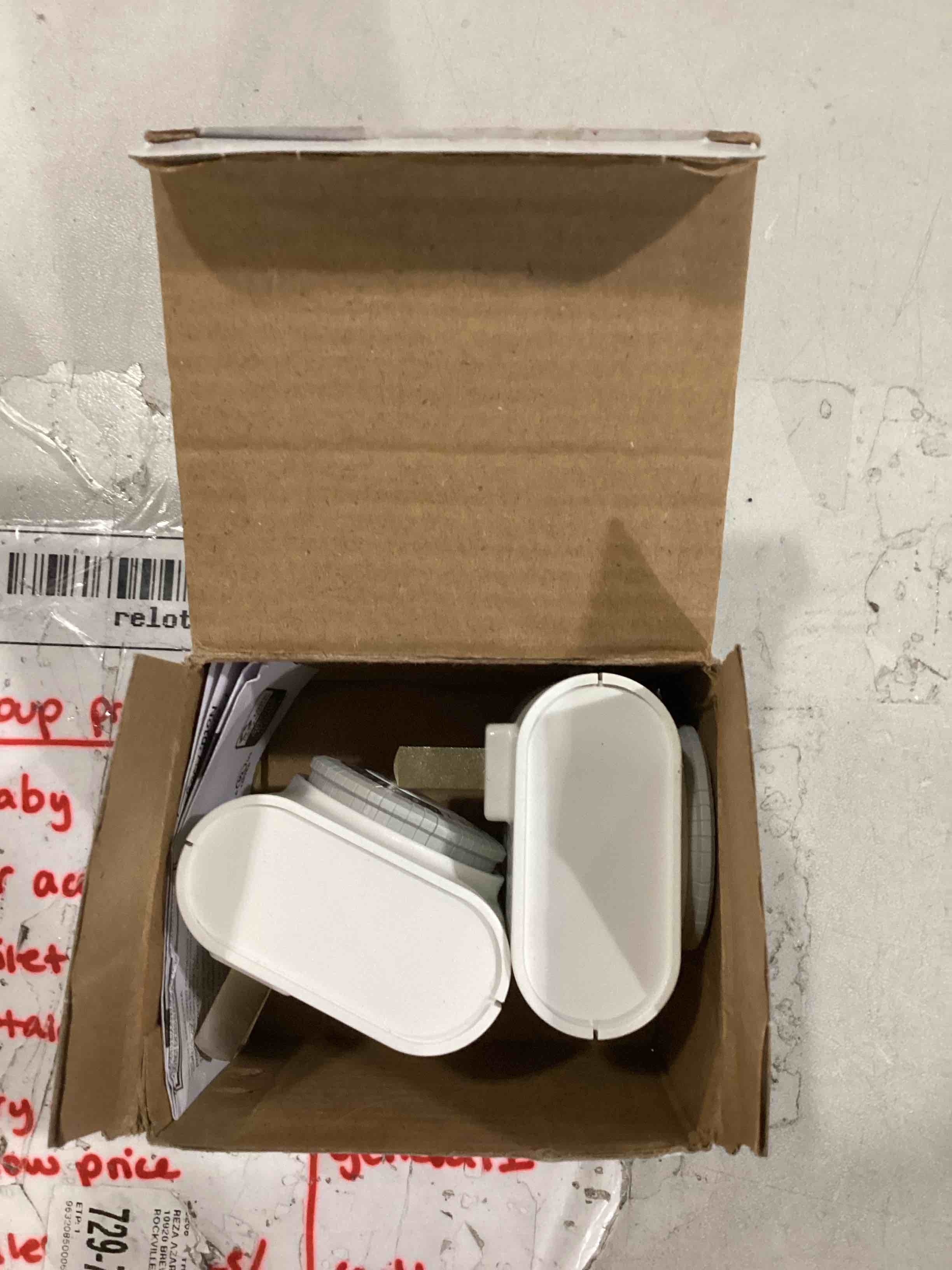 https://s3.amazonaws.com/lotting-images-prod/bidfta/BLU5890841_1713548049639.jpeg