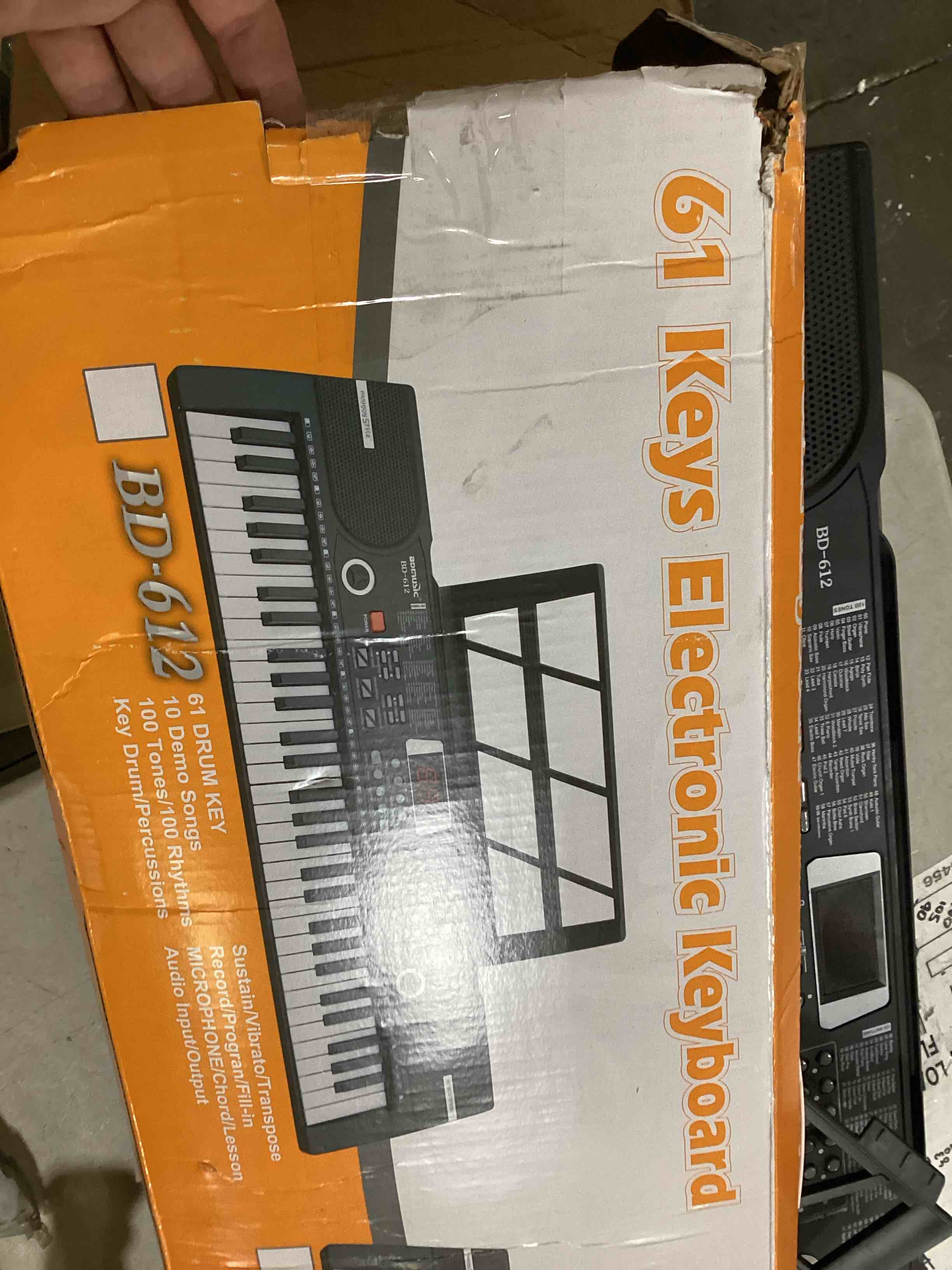 https://s3.amazonaws.com/lotting-images-prod/bidfta/BLU5891997_1713201627534.jpeg
