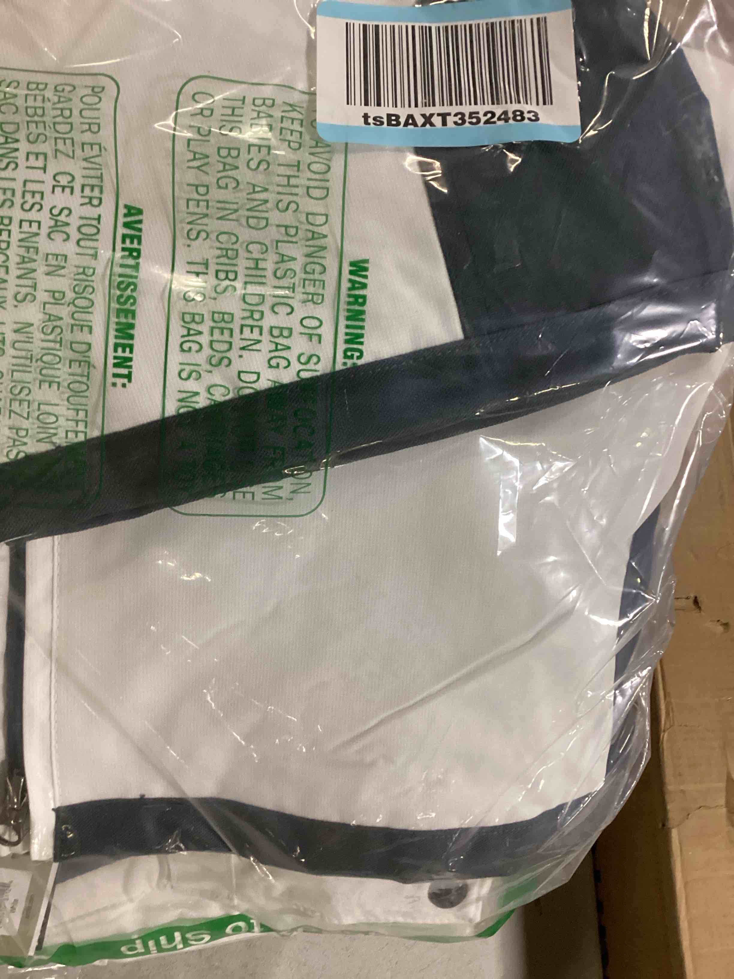 https://s3.amazonaws.com/lotting-images-prod/bidfta/BLU5892317_1713458454691.jpeg