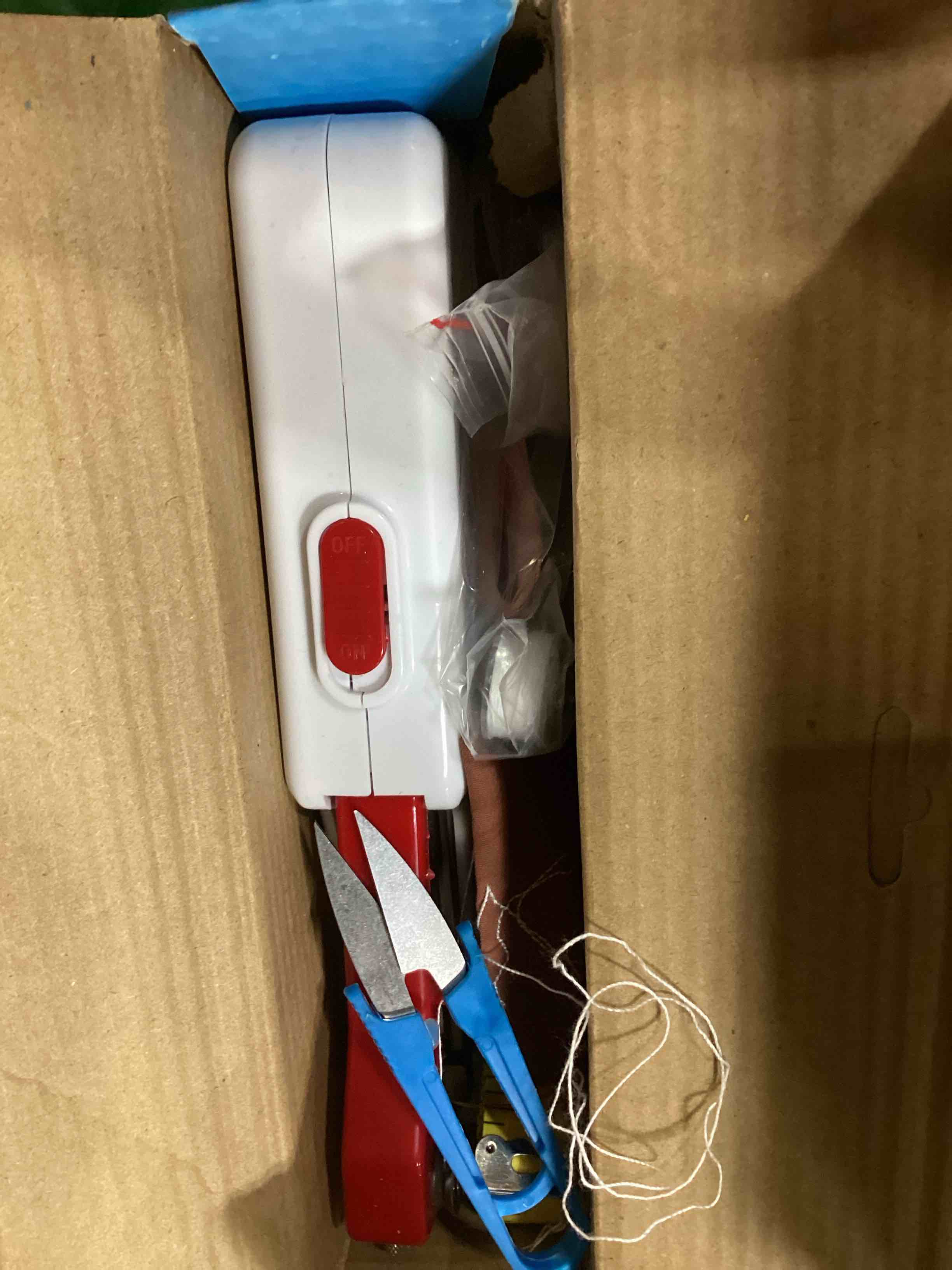 https://s3.amazonaws.com/lotting-images-prod/bidfta/BLU5892319_1713458621440.jpeg