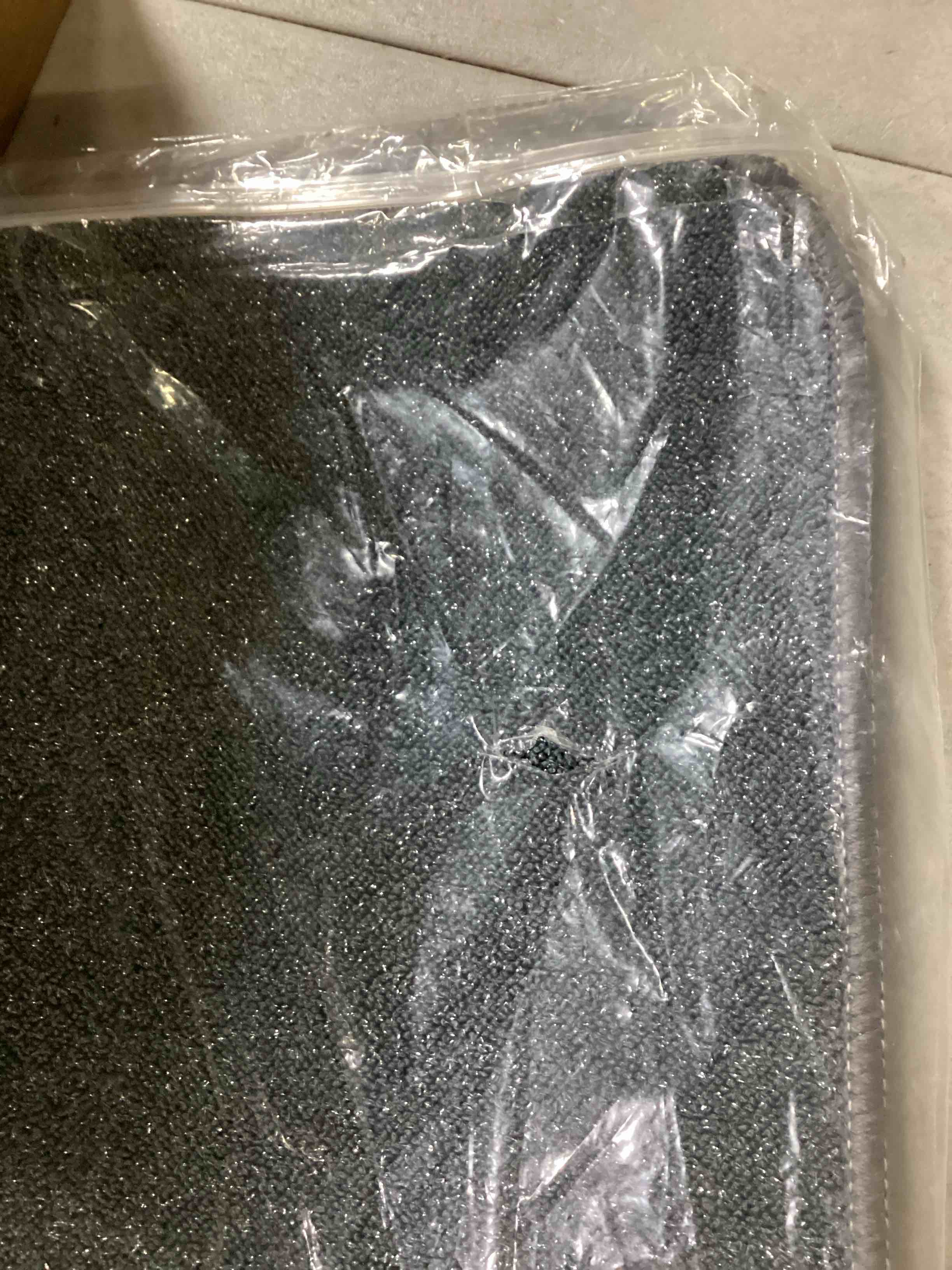 https://s3.amazonaws.com/lotting-images-prod/bidfta/BLU5892387_1713467965215.jpeg