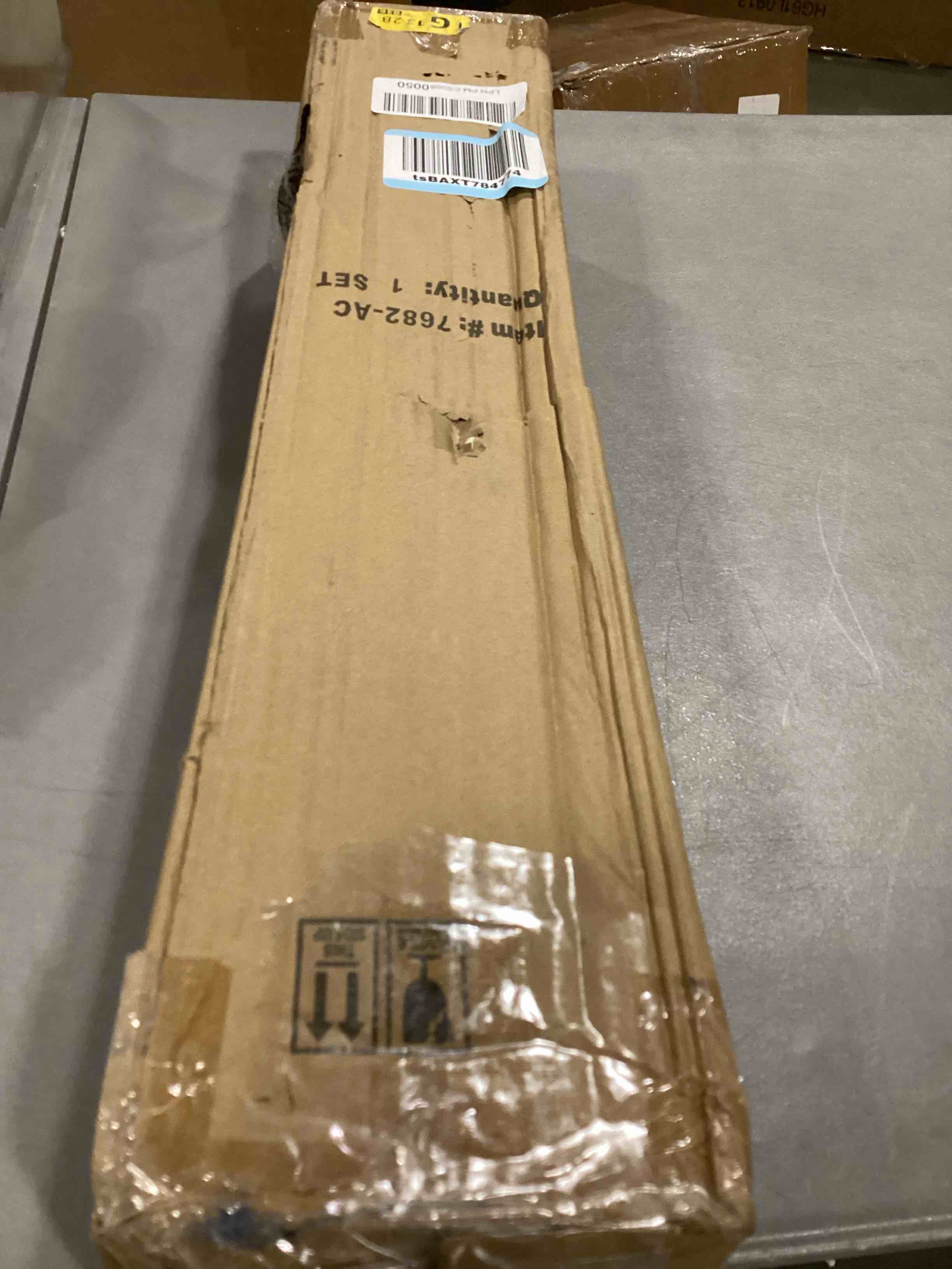 https://s3.amazonaws.com/lotting-images-prod/bidfta/BLU5892607_1712589685667.jpeg