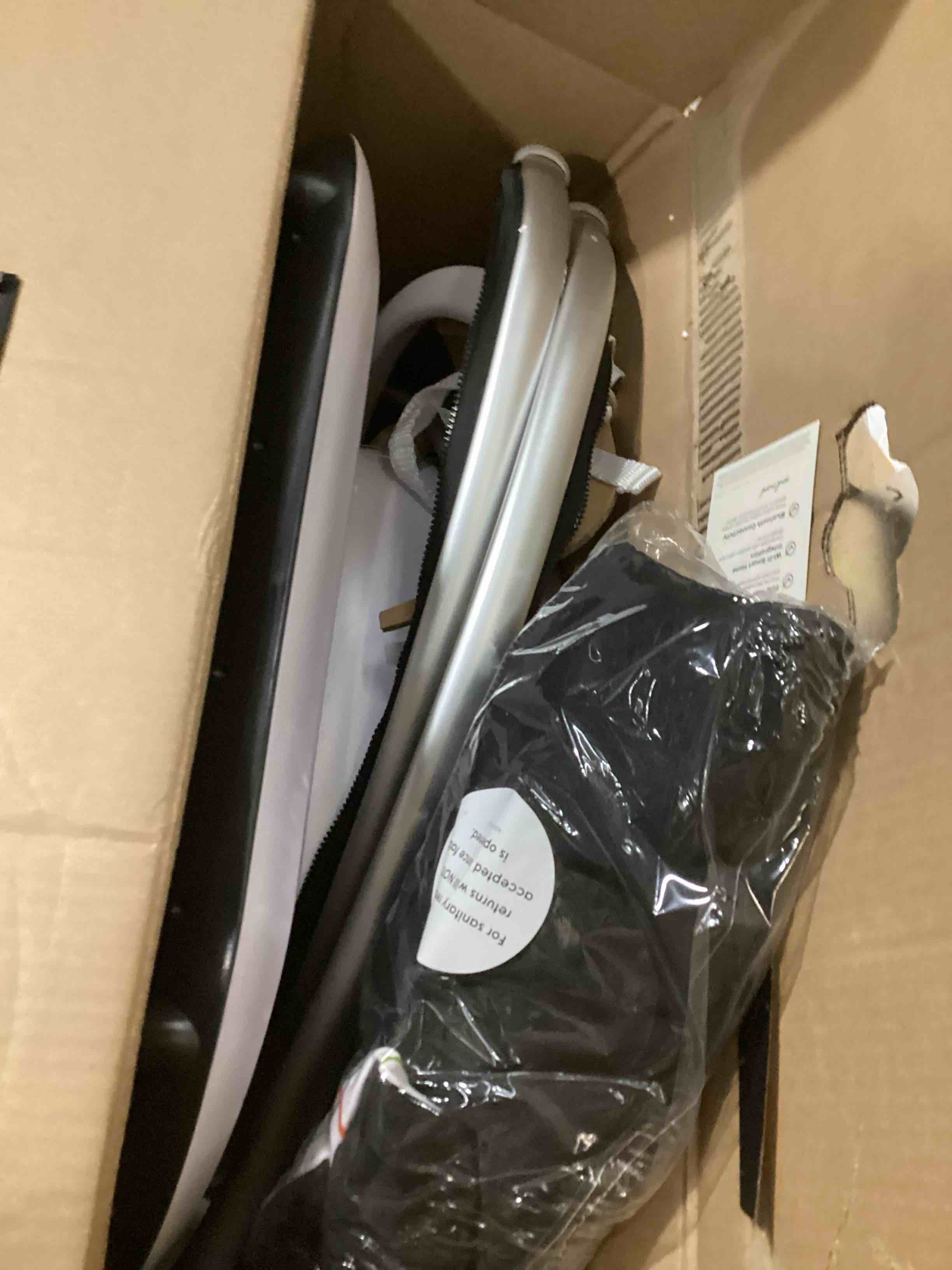 https://s3.amazonaws.com/lotting-images-prod/bidfta/BLU5892619_1712595058020.jpeg