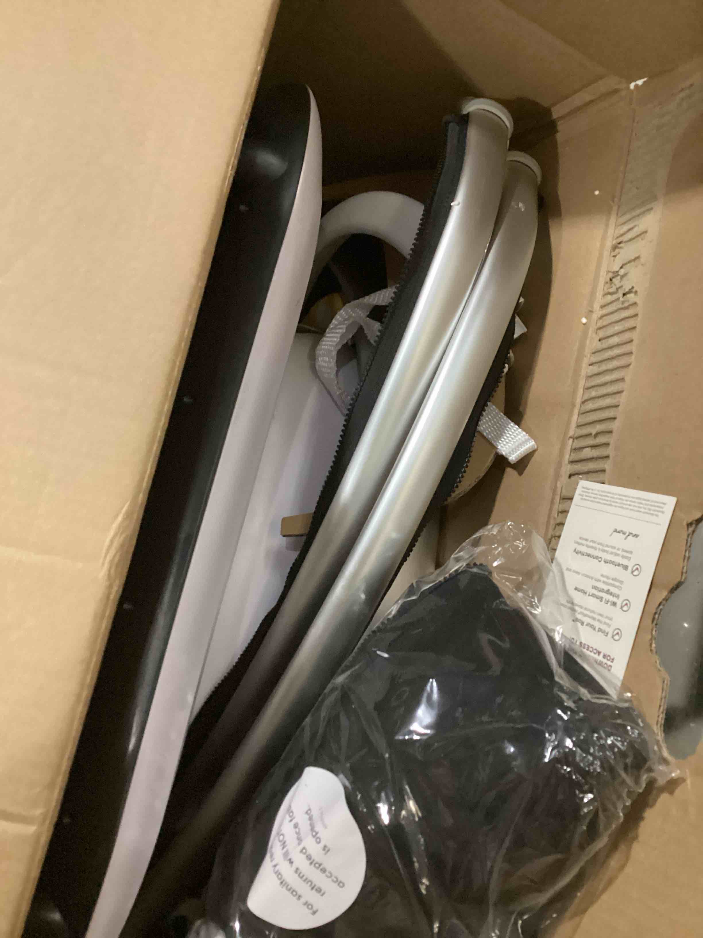https://s3.amazonaws.com/lotting-images-prod/bidfta/BLU5892619_1712595060948.jpeg