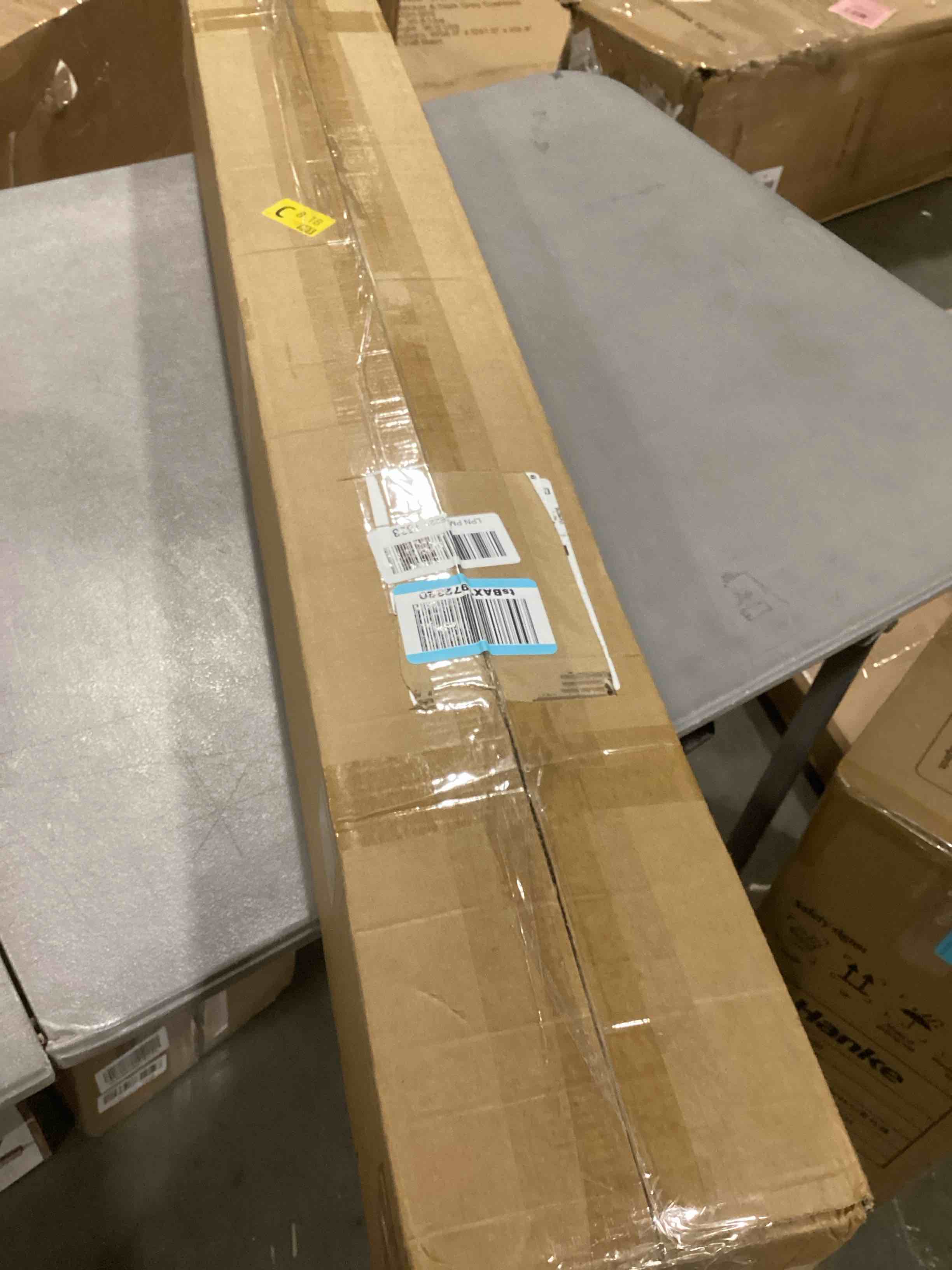 https://s3.amazonaws.com/lotting-images-prod/bidfta/BLU5892656_1712665363625.jpeg