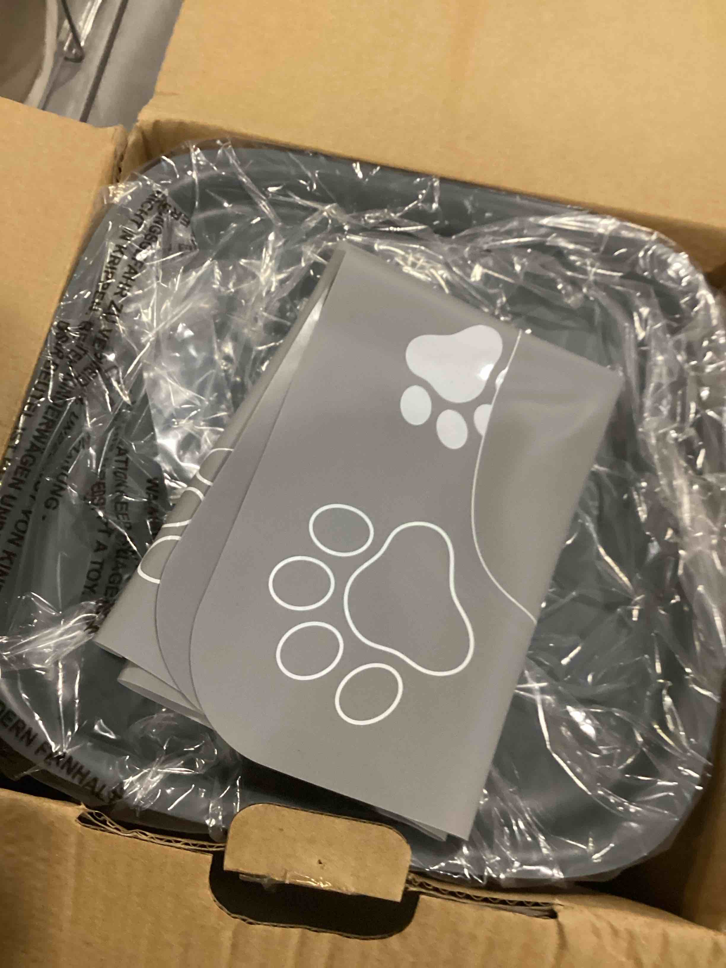 https://s3.amazonaws.com/lotting-images-prod/bidfta/BLU5893457_1713464696709.jpeg