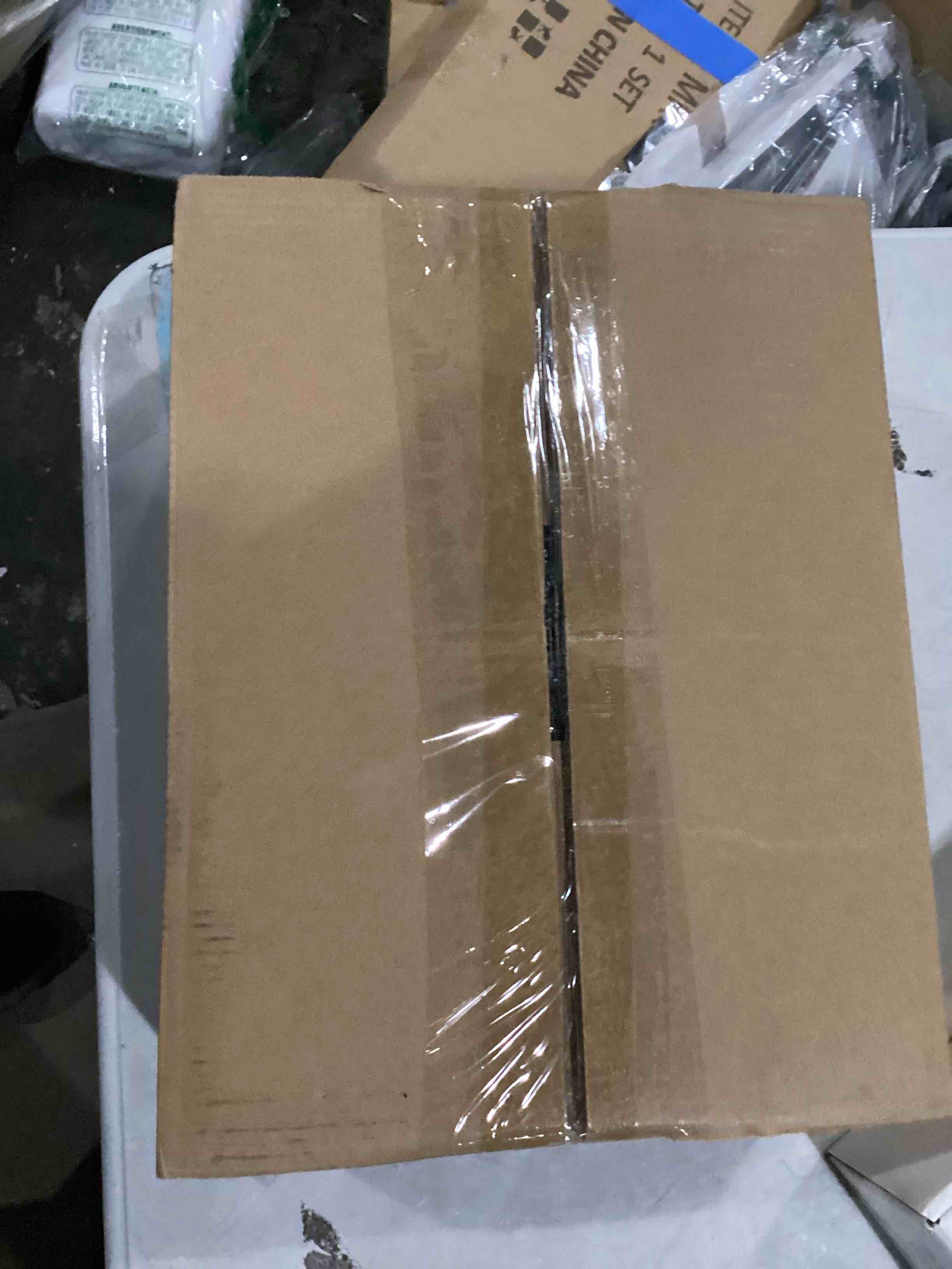 https://s3.amazonaws.com/lotting-images-prod/bidfta/BLU5894113_1712158810991.jpeg
