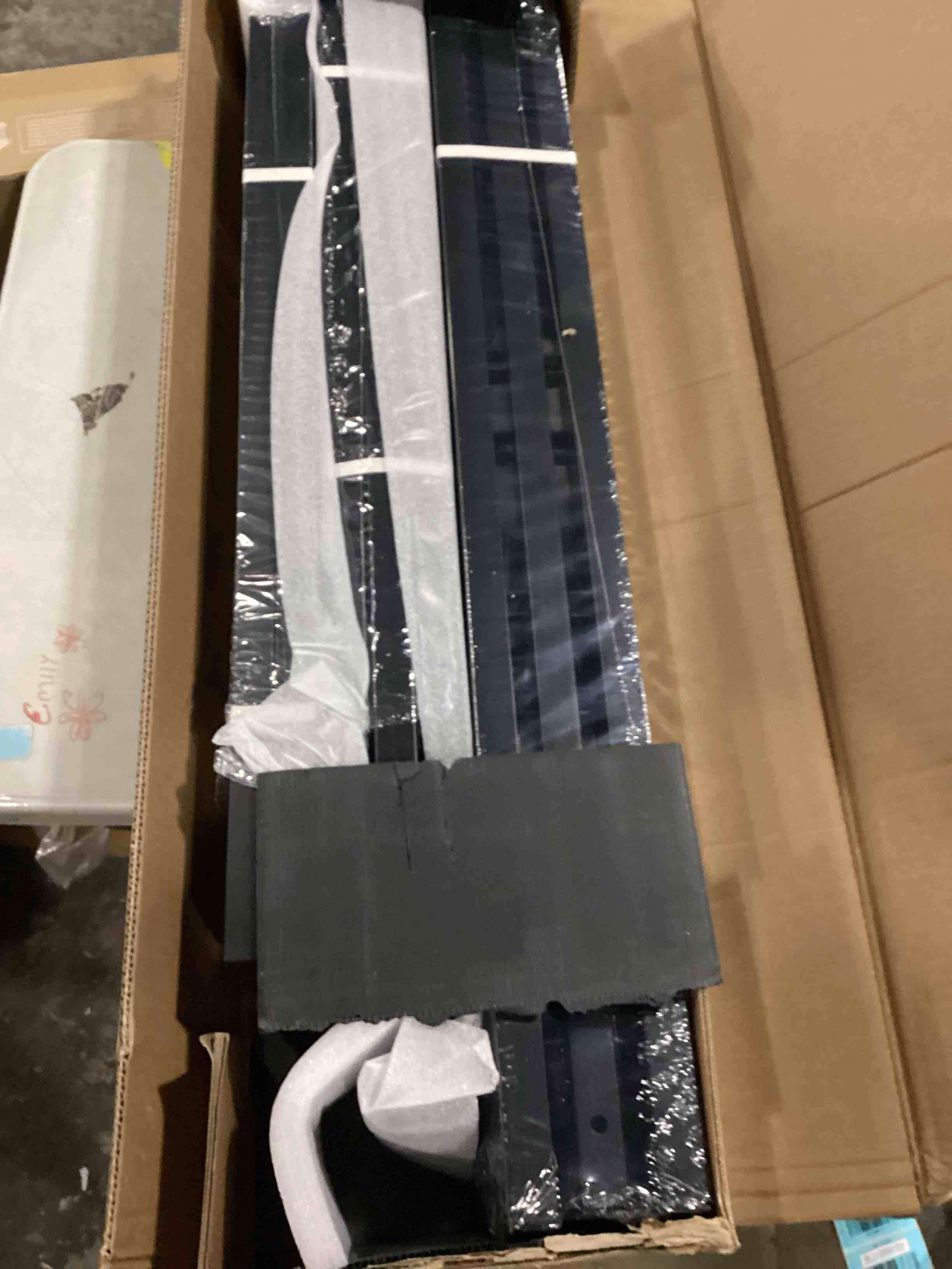 https://s3.amazonaws.com/lotting-images-prod/bidfta/BLU5894171_1712238089135.jpeg