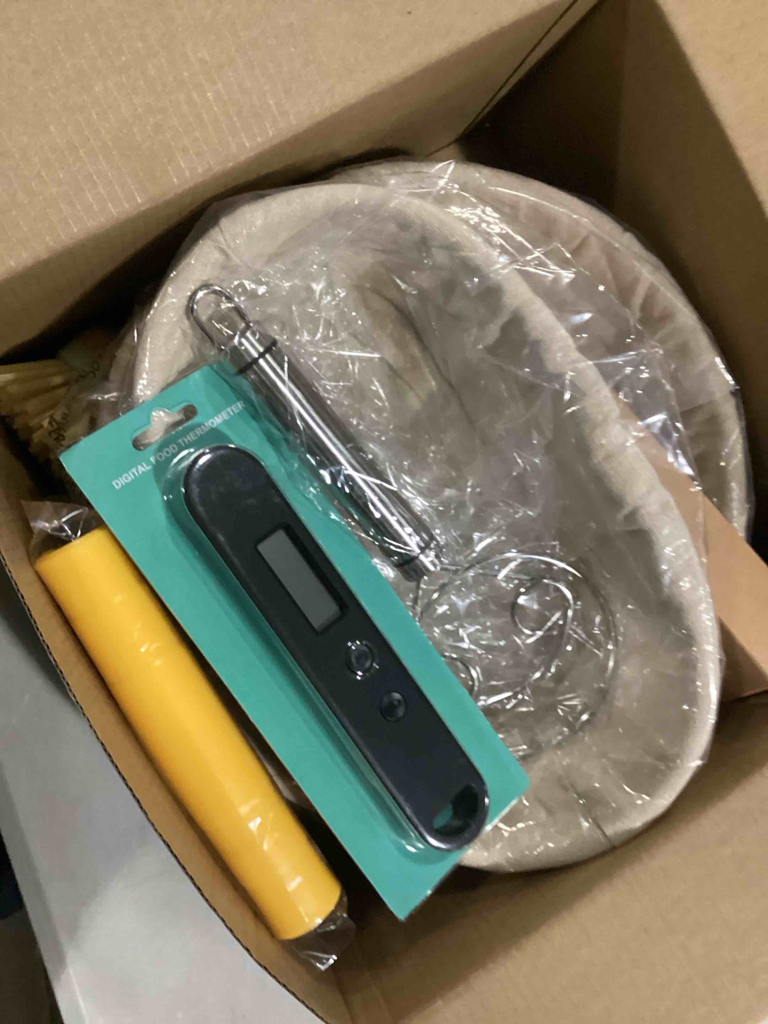https://s3.amazonaws.com/lotting-images-prod/bidfta/BLU5895078_1713444202293.jpeg