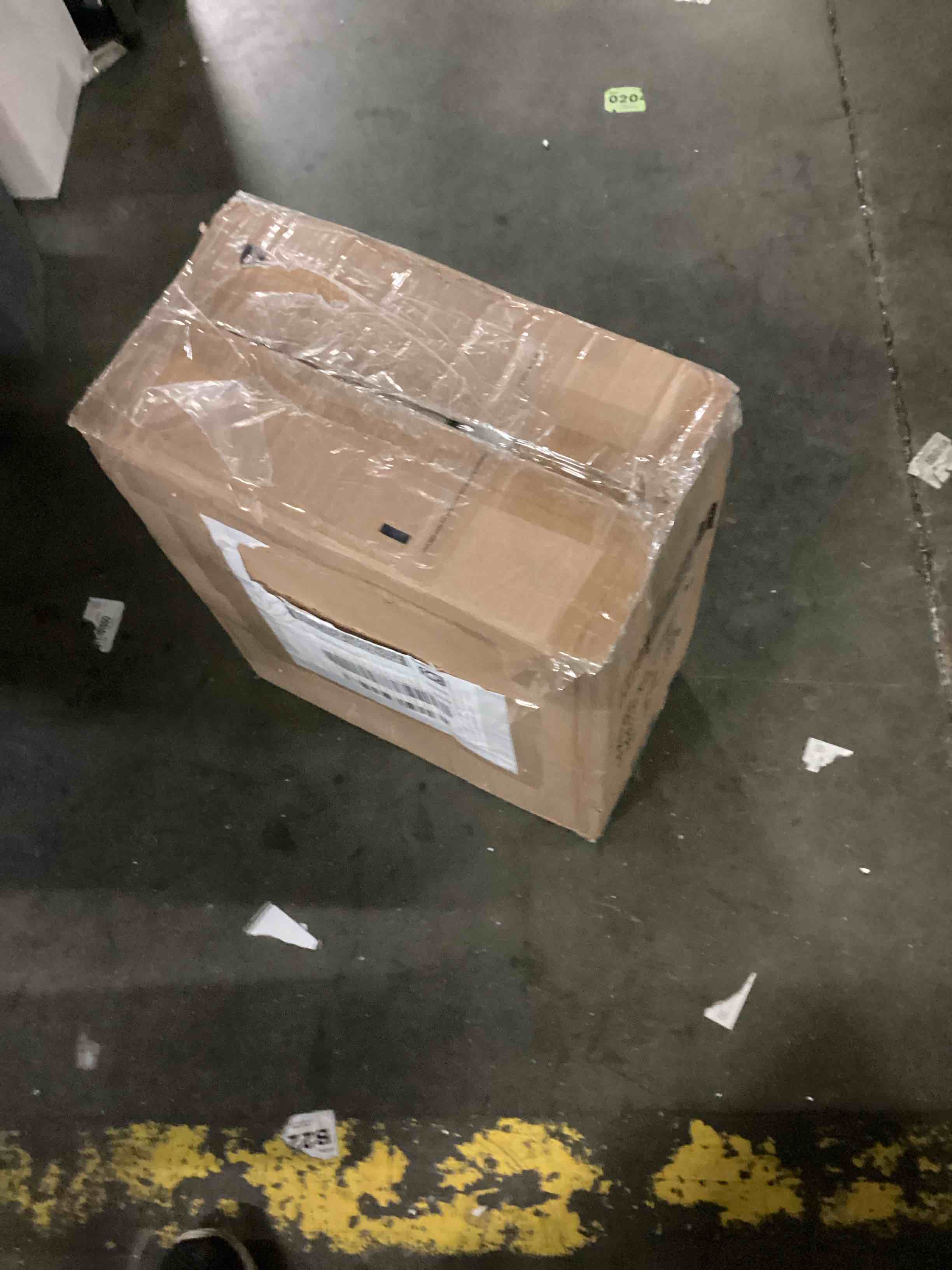 https://s3.amazonaws.com/lotting-images-prod/bidfta/BLU5895621_1712250719488.jpeg