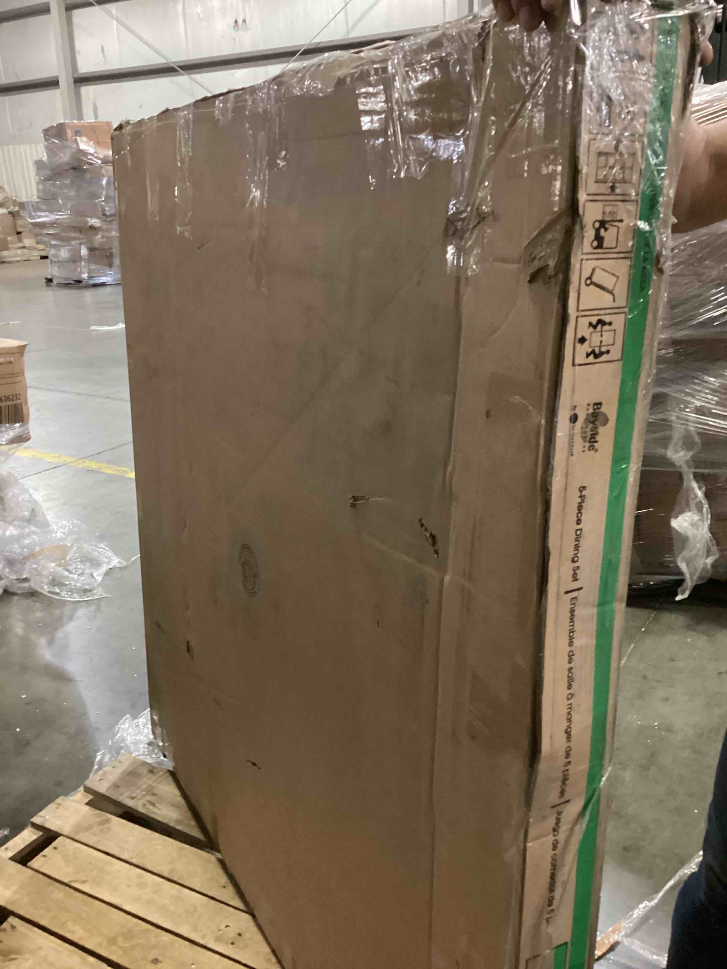 https://s3.amazonaws.com/lotting-images-prod/bidfta/BLU5896167_1713292625717.jpeg