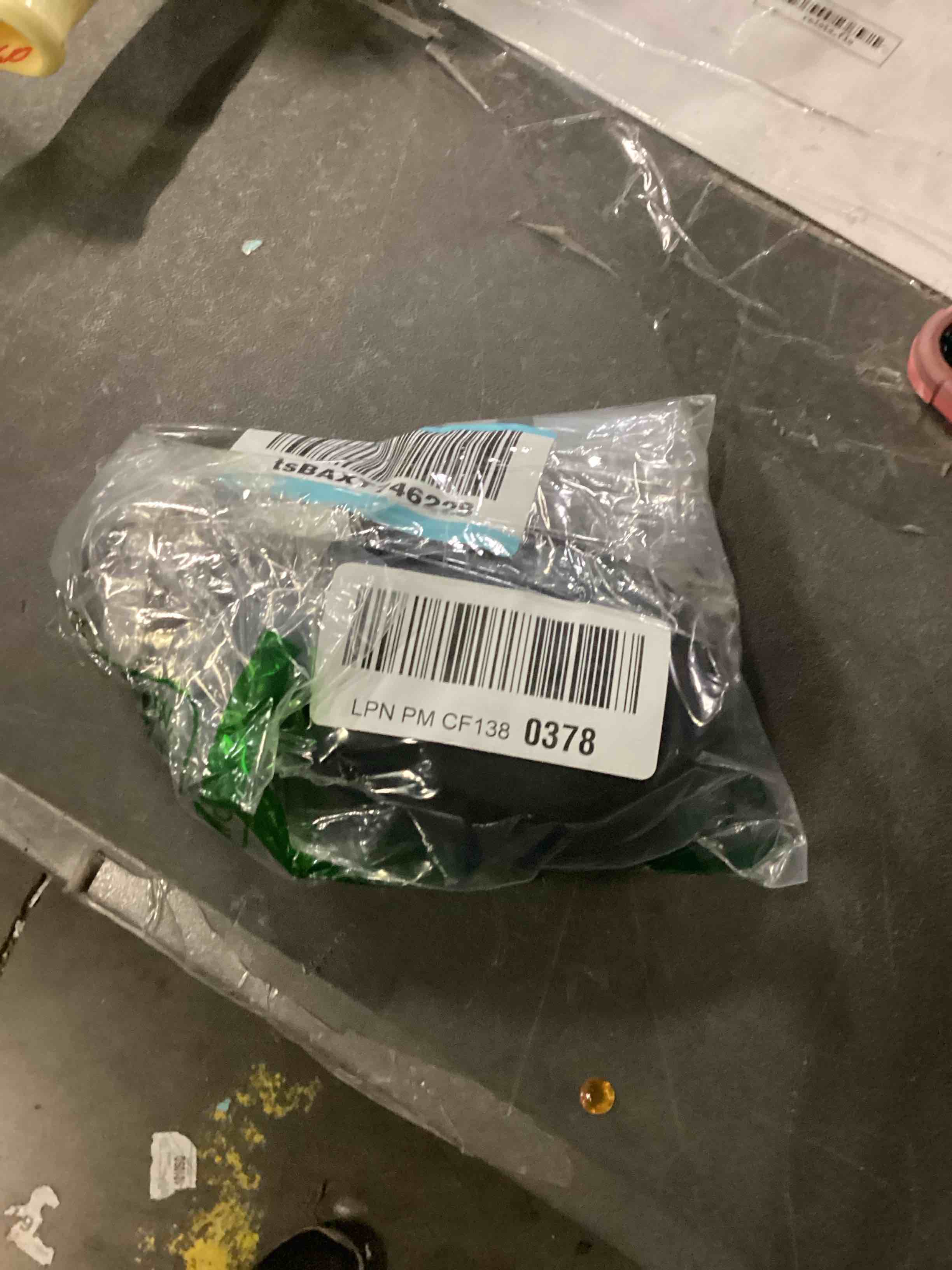 https://s3.amazonaws.com/lotting-images-prod/bidfta/BLU5896460_1713548440569.jpeg
