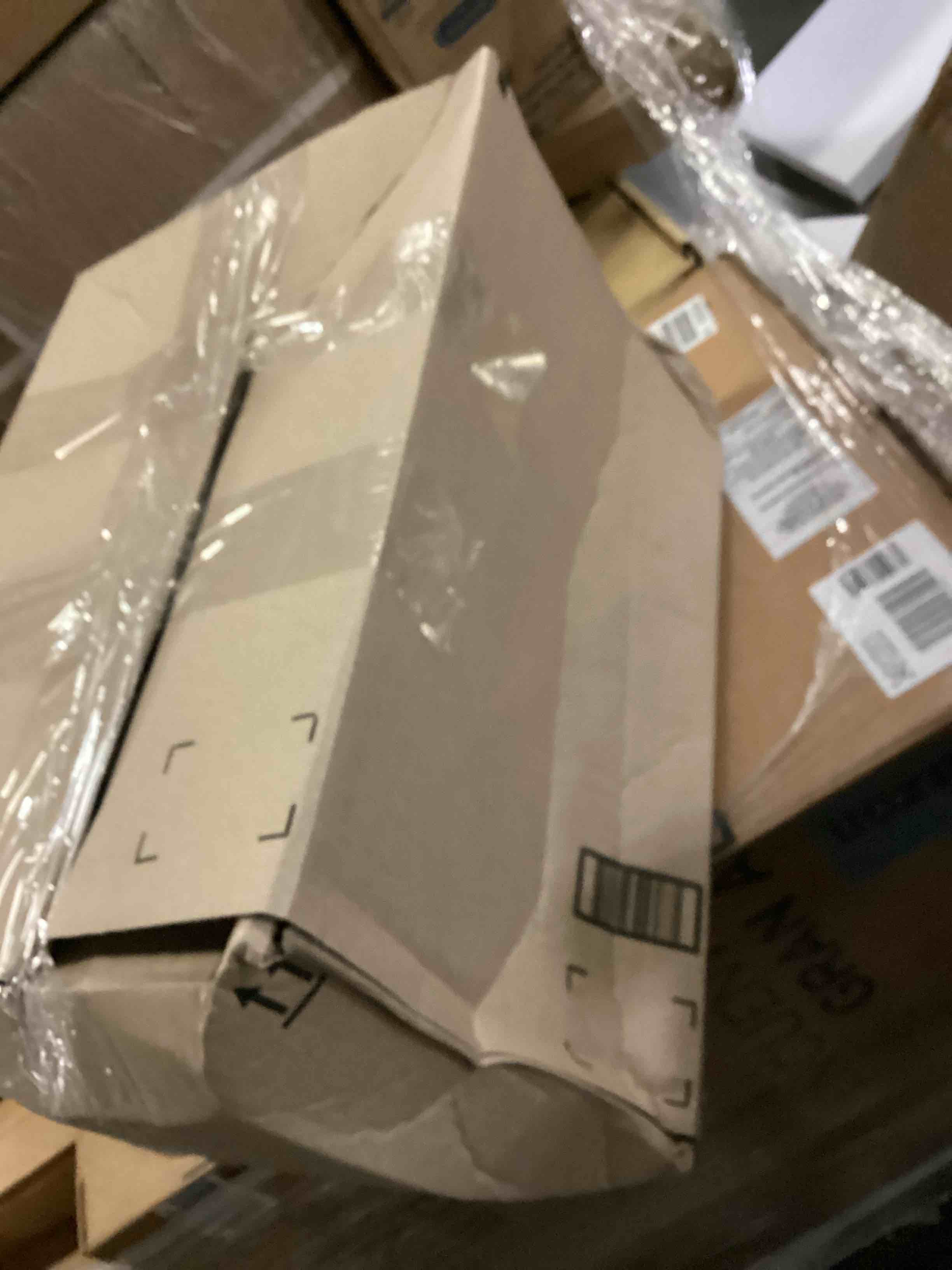 https://s3.amazonaws.com/lotting-images-prod/bidfta/BLU5896671_1713880681223.jpeg