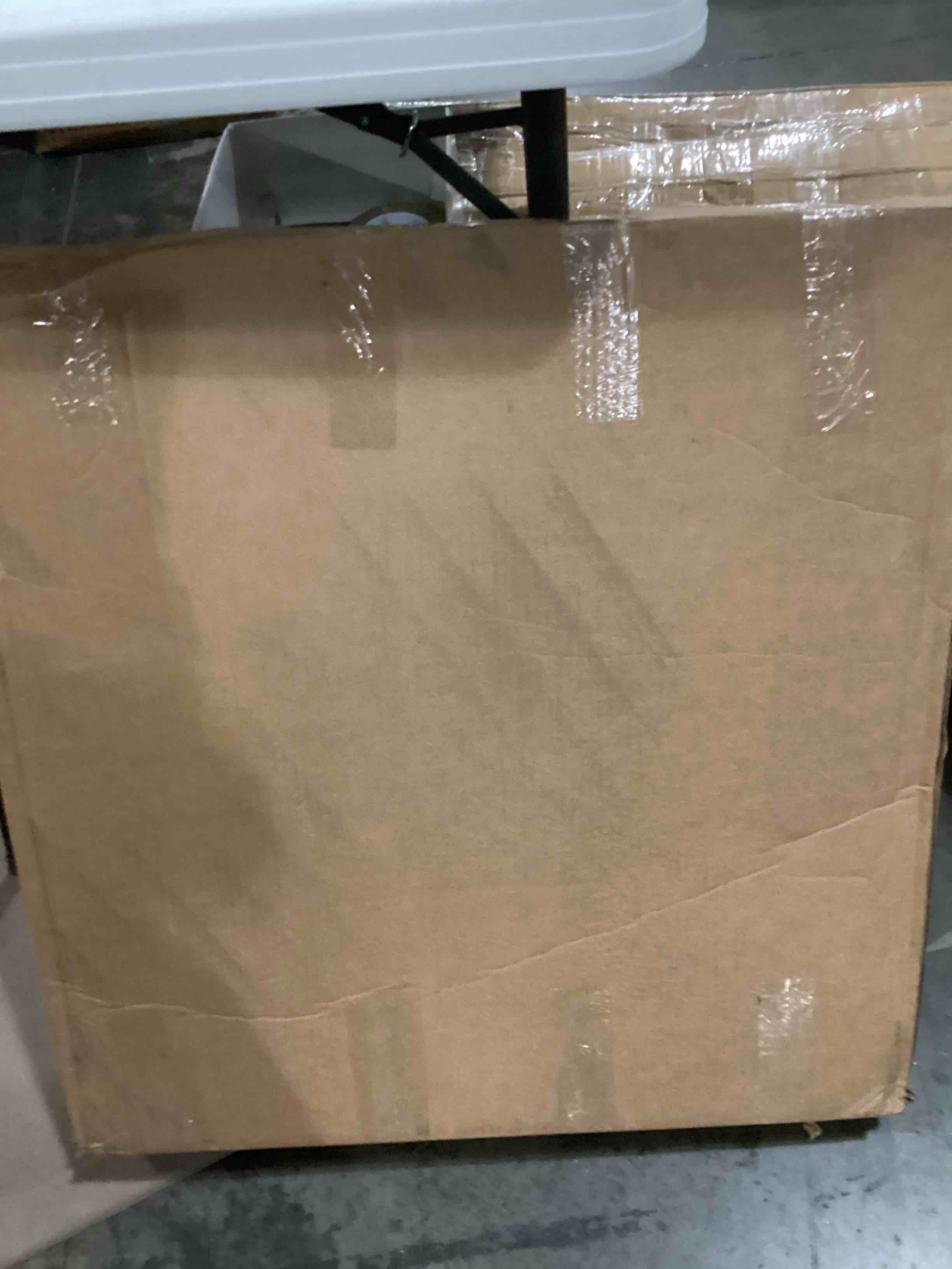 https://s3.amazonaws.com/lotting-images-prod/bidfta/BLU5897426_1712663628928.jpeg