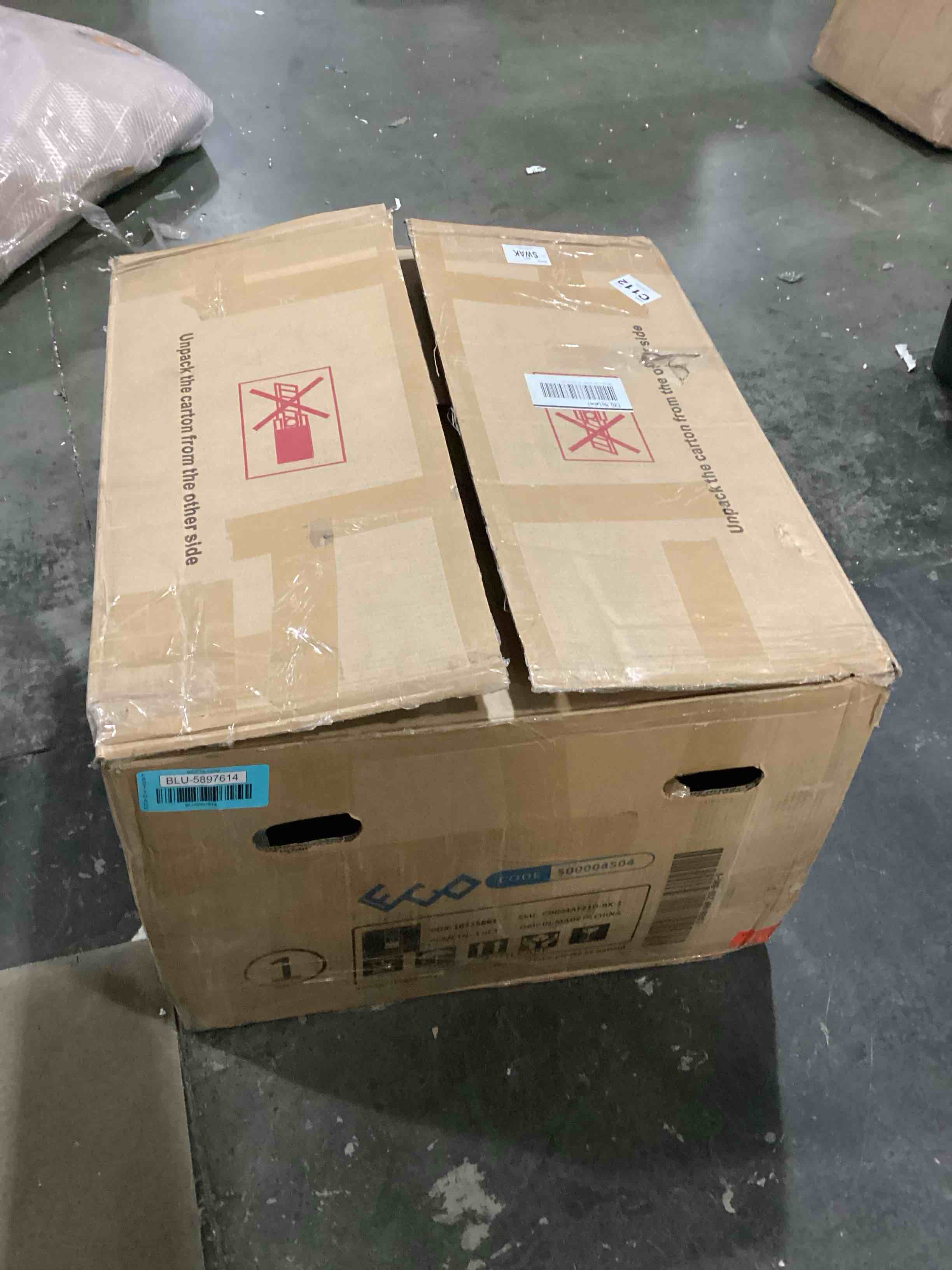 https://s3.amazonaws.com/lotting-images-prod/bidfta/BLU5897614_1712926208743.jpeg