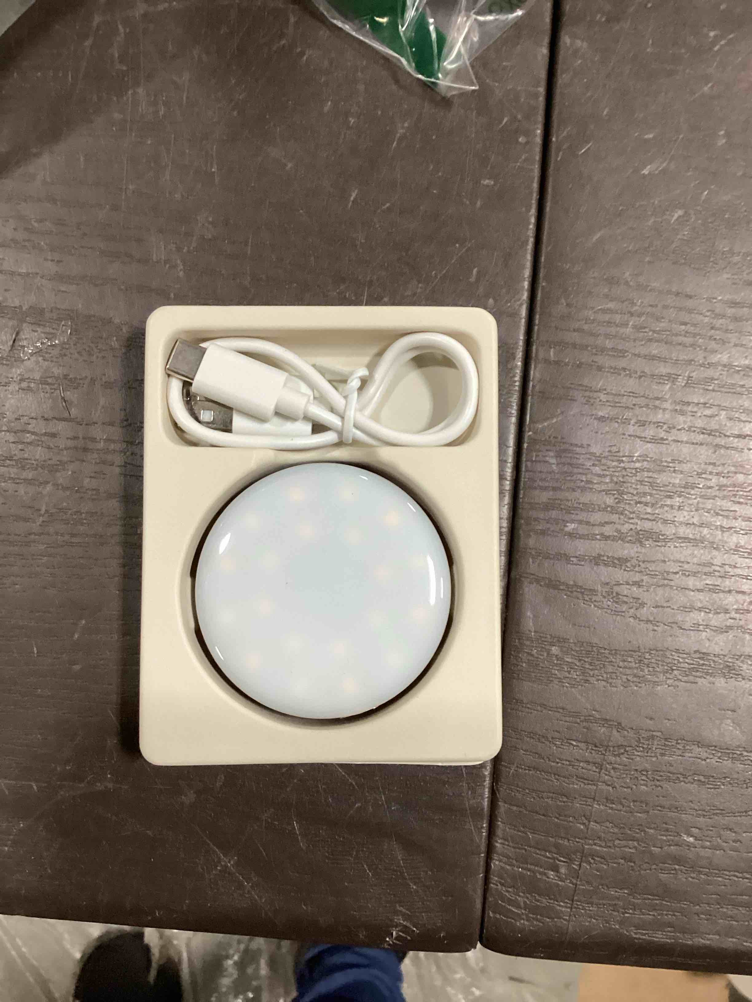 https://s3.amazonaws.com/lotting-images-prod/bidfta/BLU5898160_1713884373231.jpeg